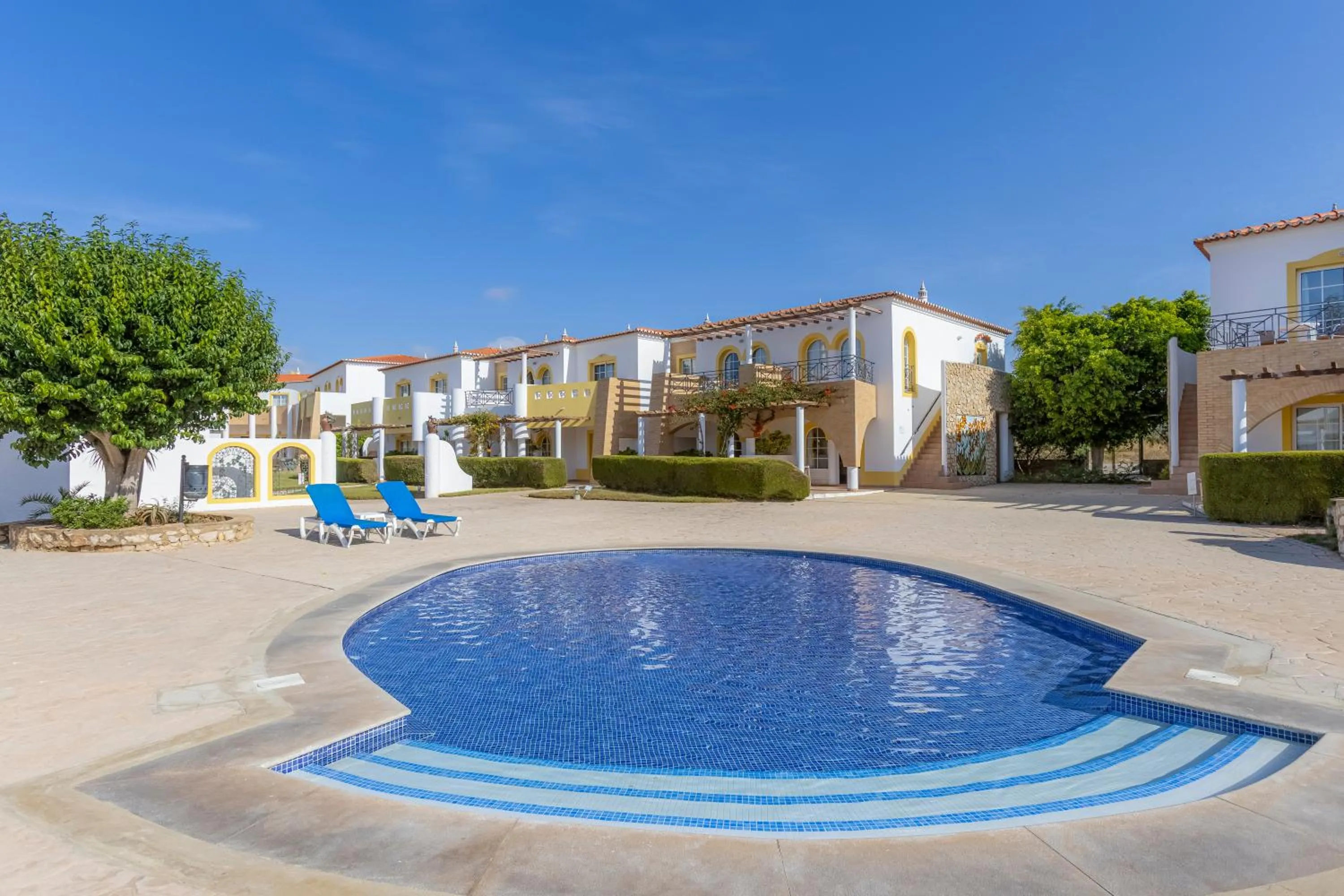 Luz Bay Hotel