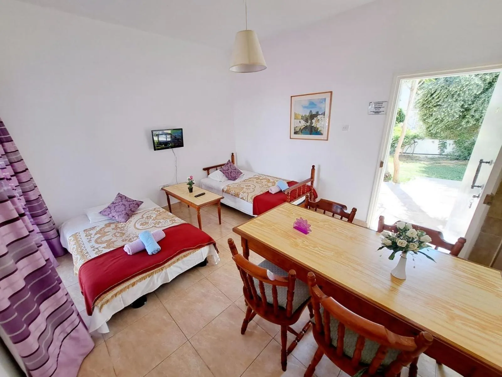 Living room, Bed in Florence Hotel Apartments