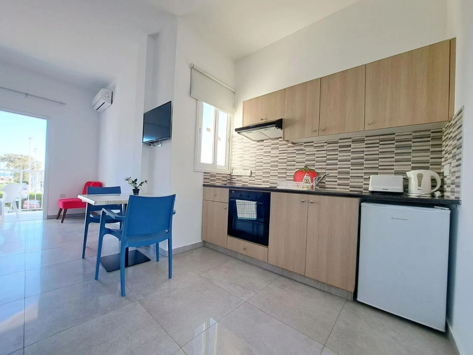 Kitchen or kitchenette in Florence Hotel Apartments