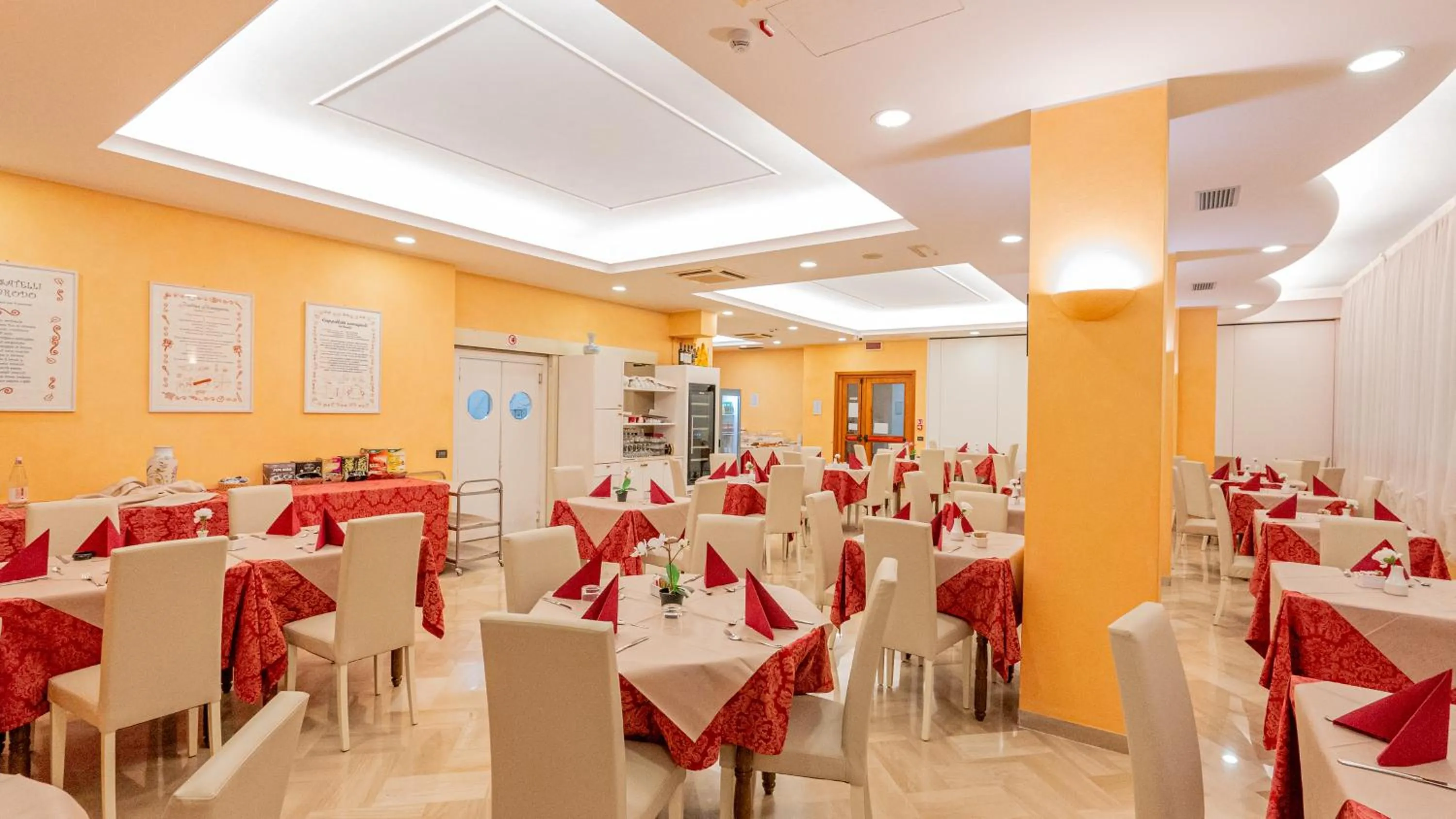 Restaurant/places to eat in Hotel Nobel