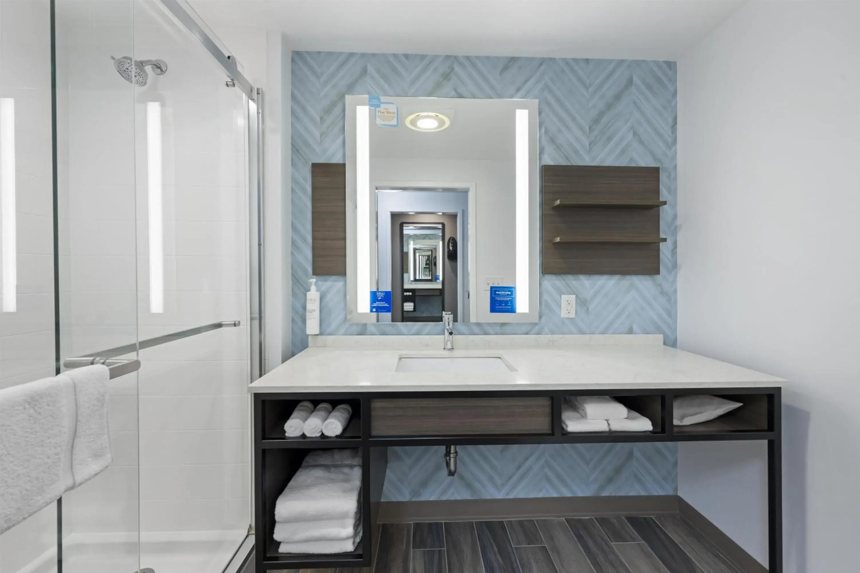 Bathroom in Hilton Garden Inn Gallatin Bathroom in Hilton Garden Inn Gallatin