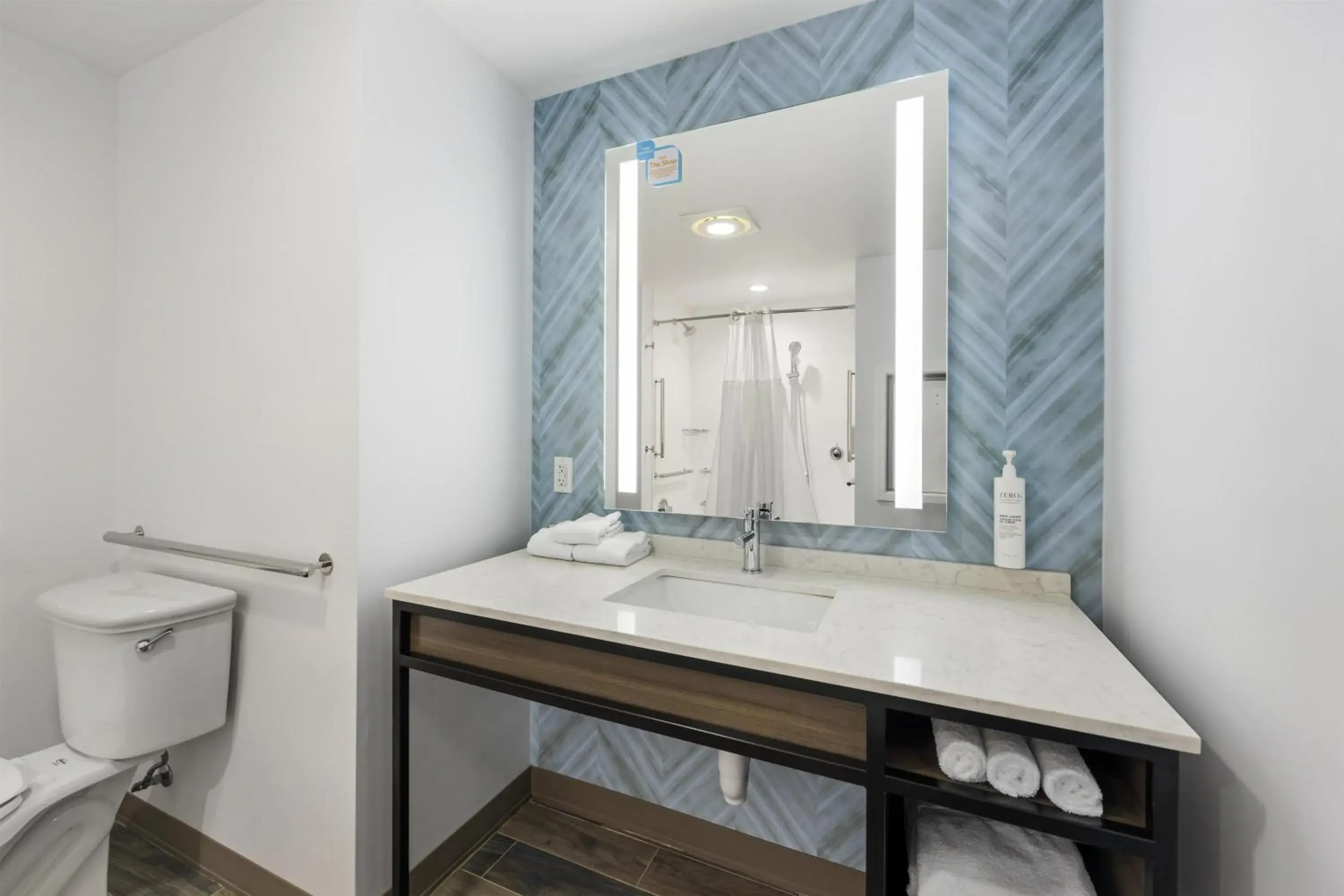 Bathroom in Hilton Garden Inn Gallatin Bathroom in Hilton Garden Inn Gallatin