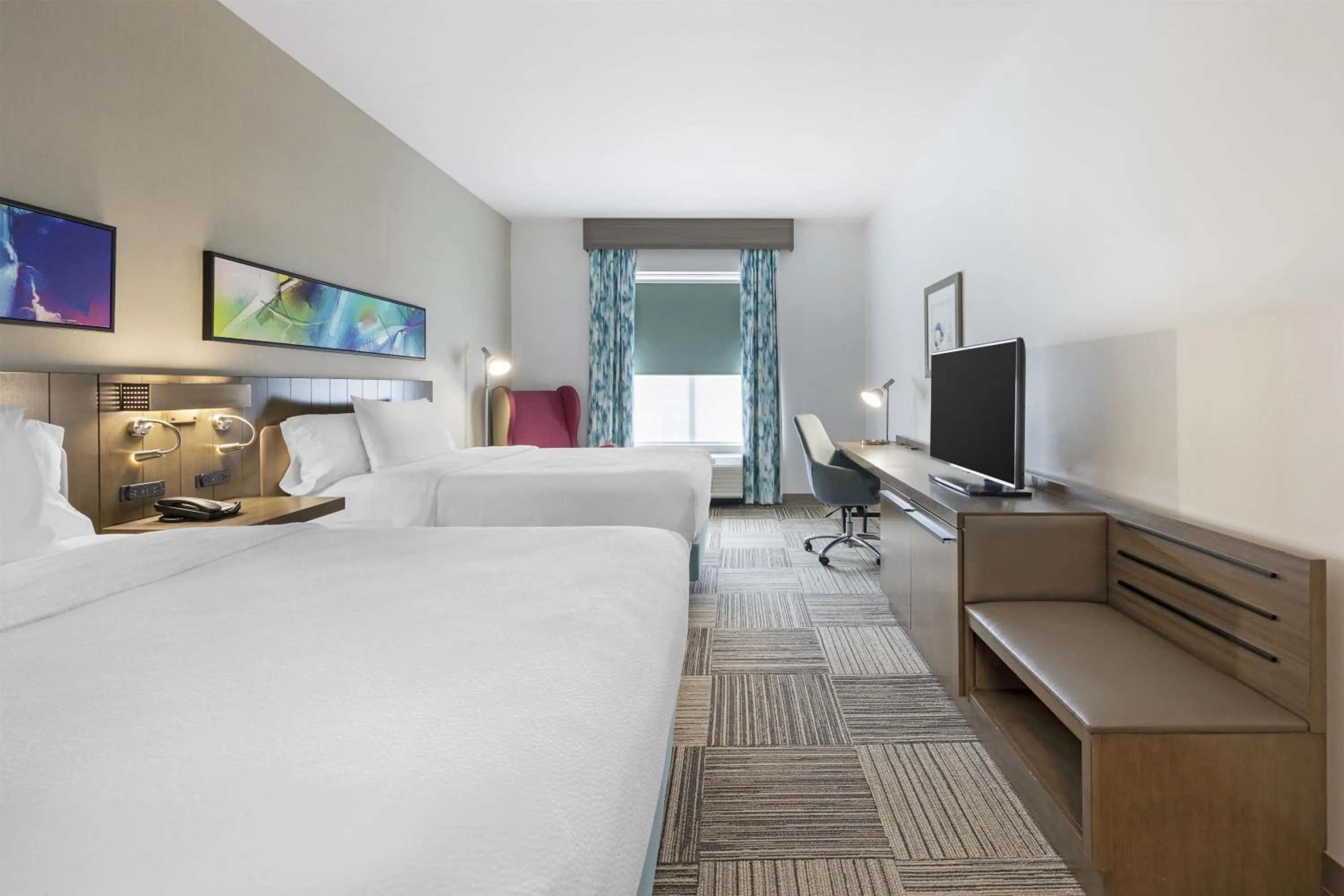 Bed in Hilton Garden Inn Gallatin