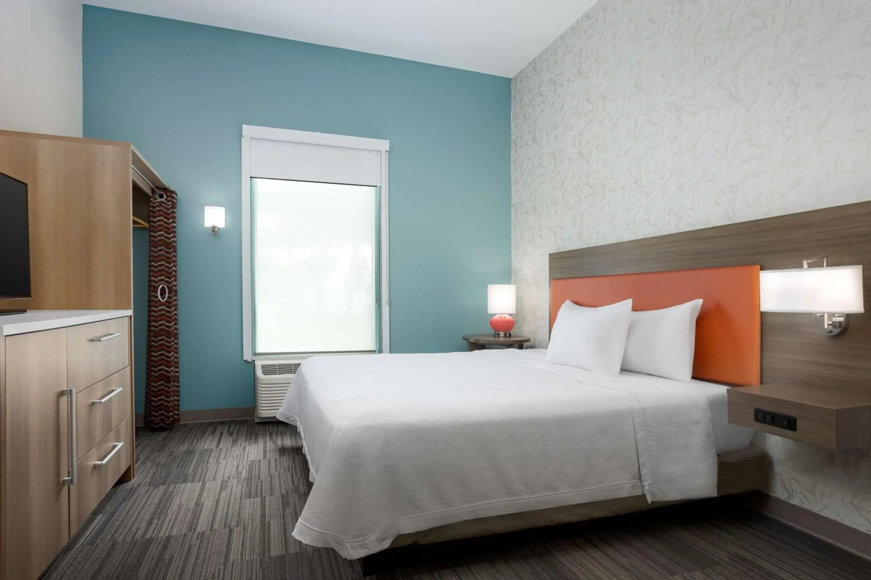 Bed in Home2 Suites By Hilton Clermont Bed in Home2 Suites By Hilton Clermont