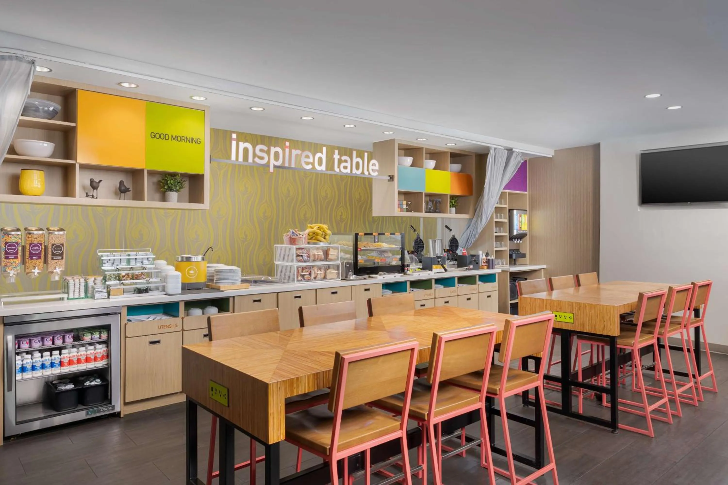 Breakfast in Home2 Suites By Hilton Clermont