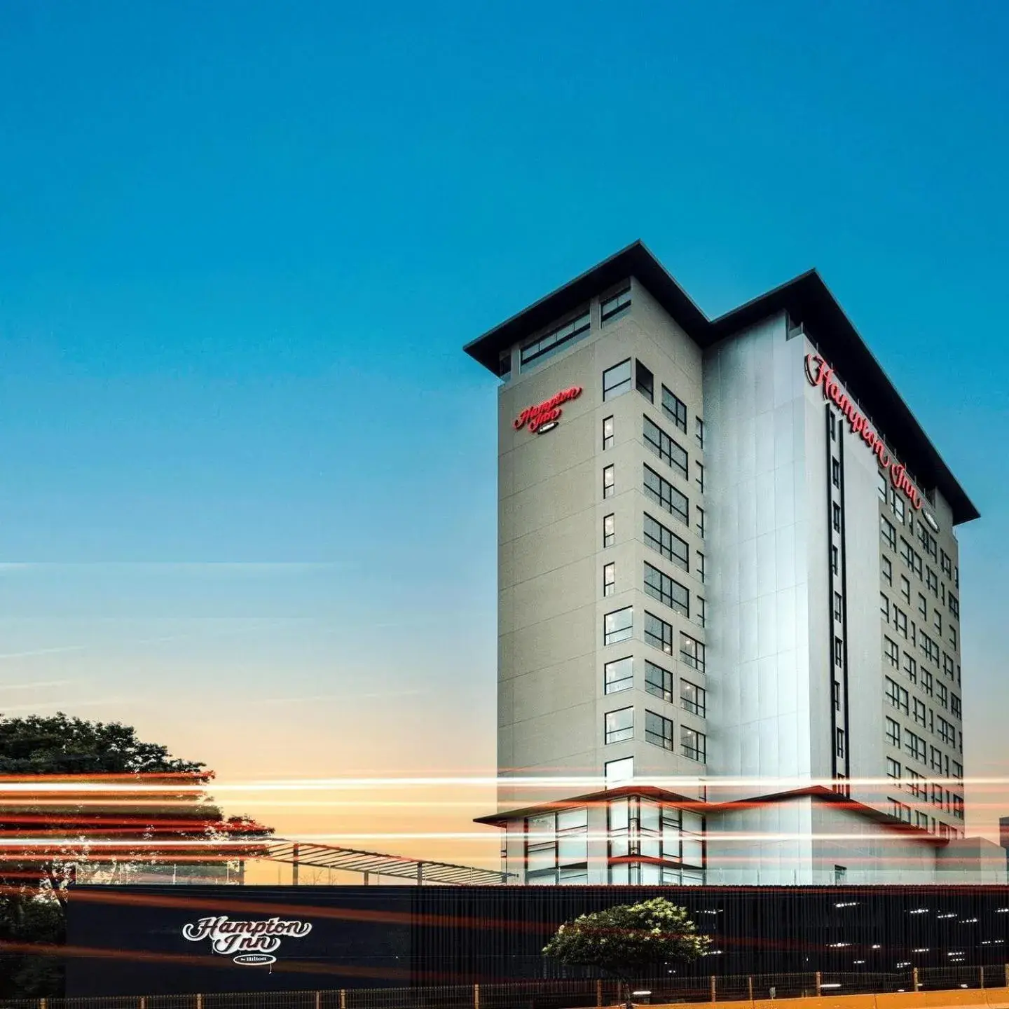 Property building in Hampton Inn By Hilton San Luis Potosi Property building in Hampton Inn By Hilton San Luis Potosi