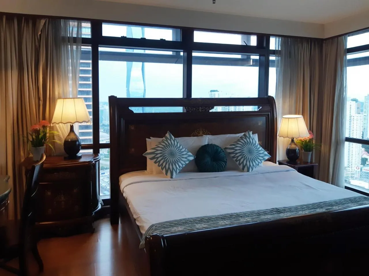 Bed in Comfort Service Apartment at Times Square KL