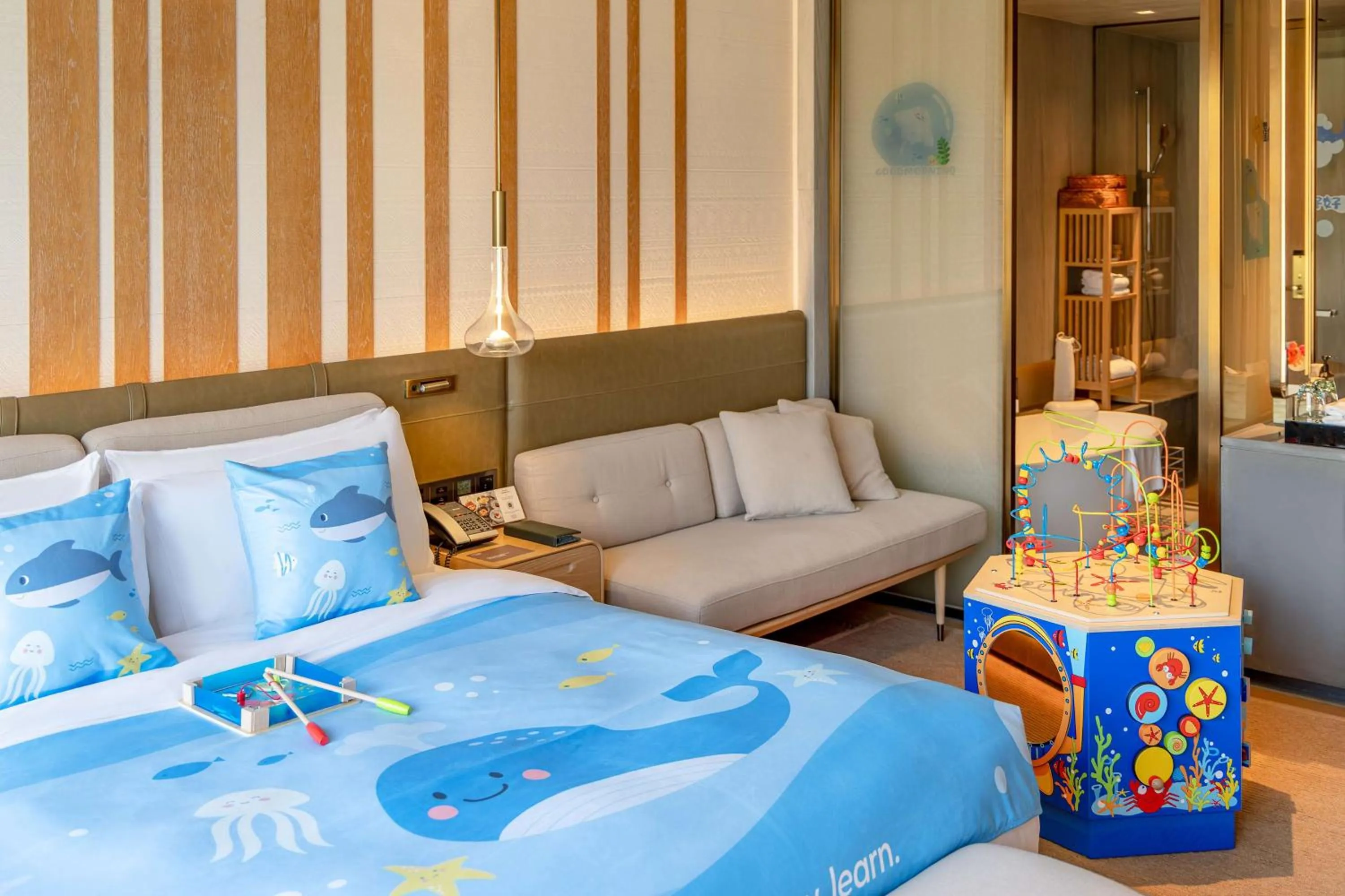 Bed in Joyze Hotel Xiamen, Curio Collection By Hilton