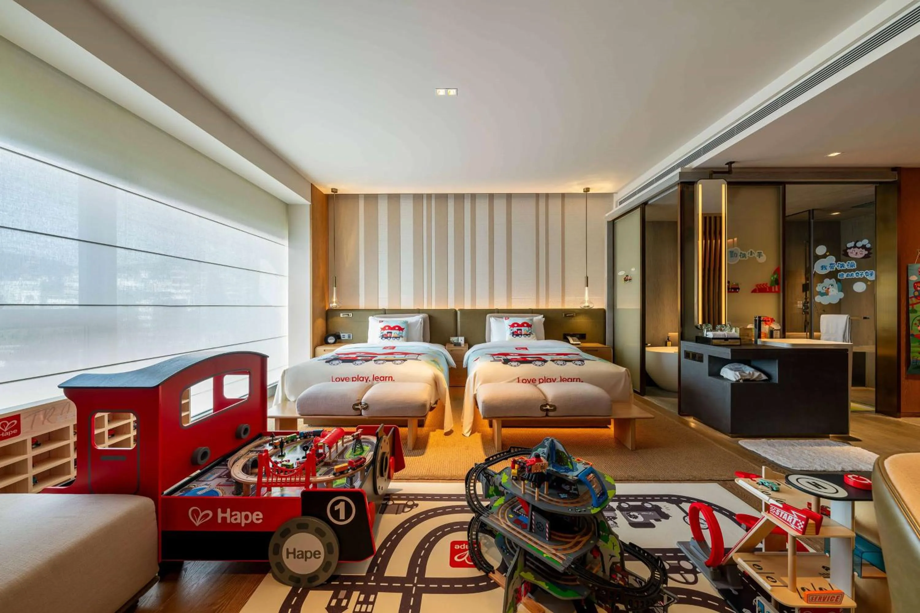 Bed in Joyze Hotel Xiamen, Curio Collection By Hilton