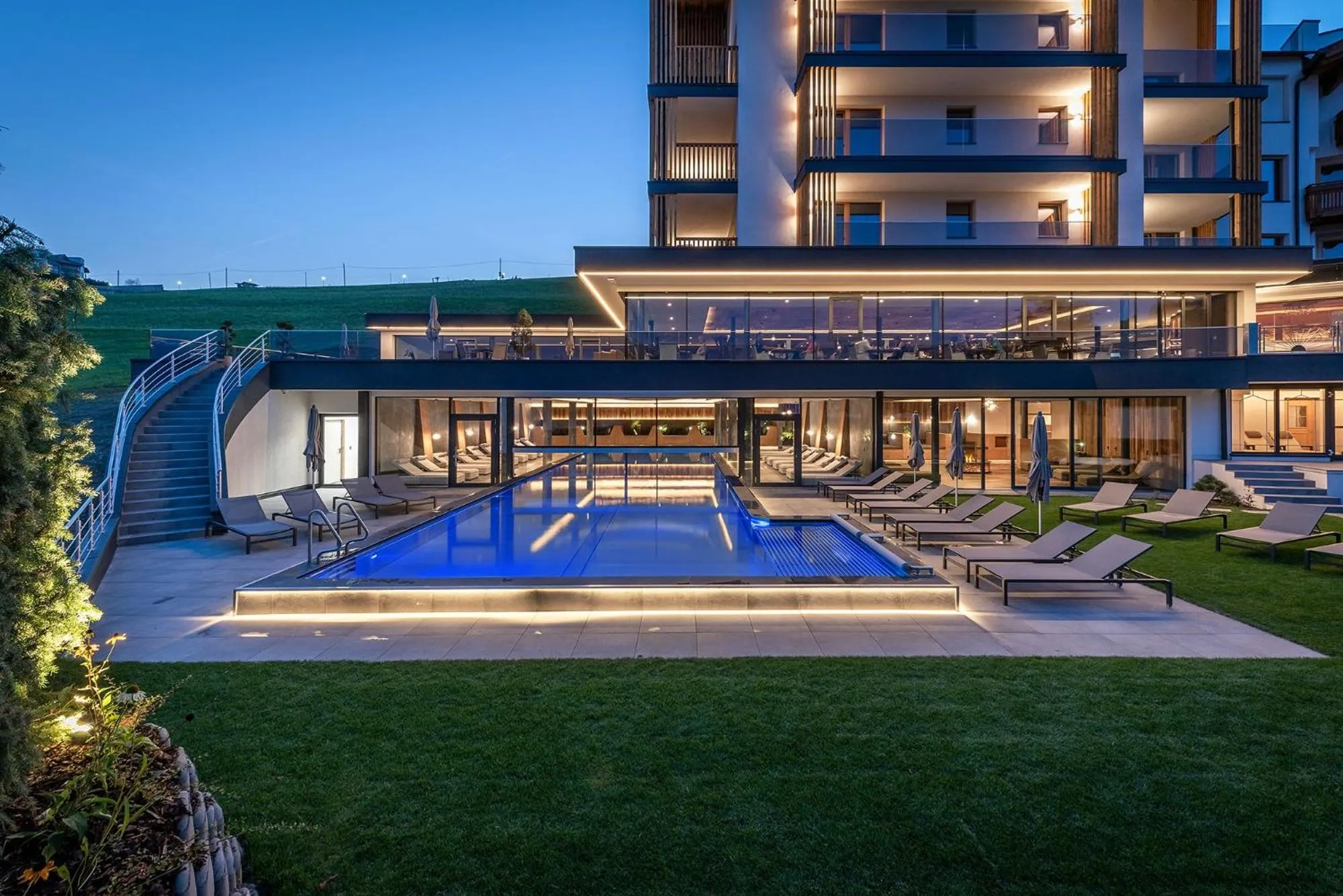 Swimming pool in Hotel Edelweiss