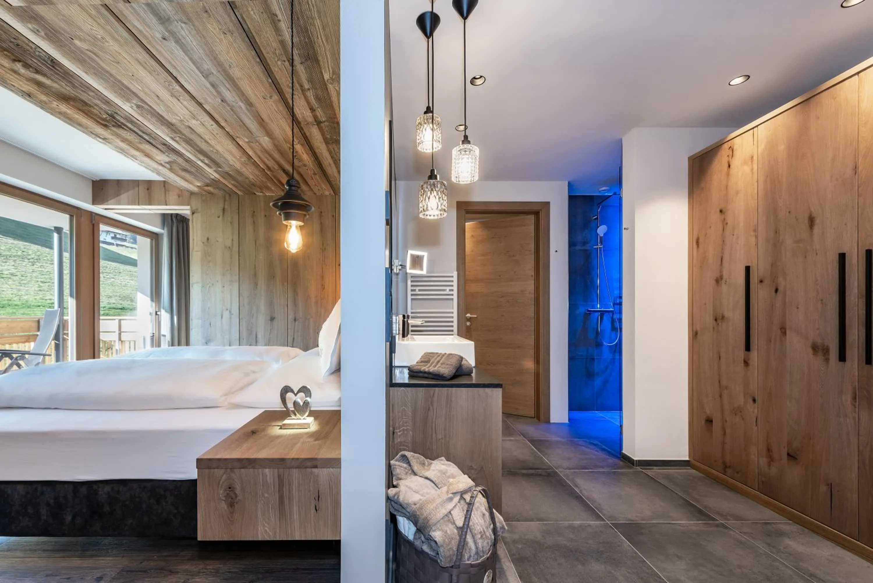 Bed in Hotel Edelweiss