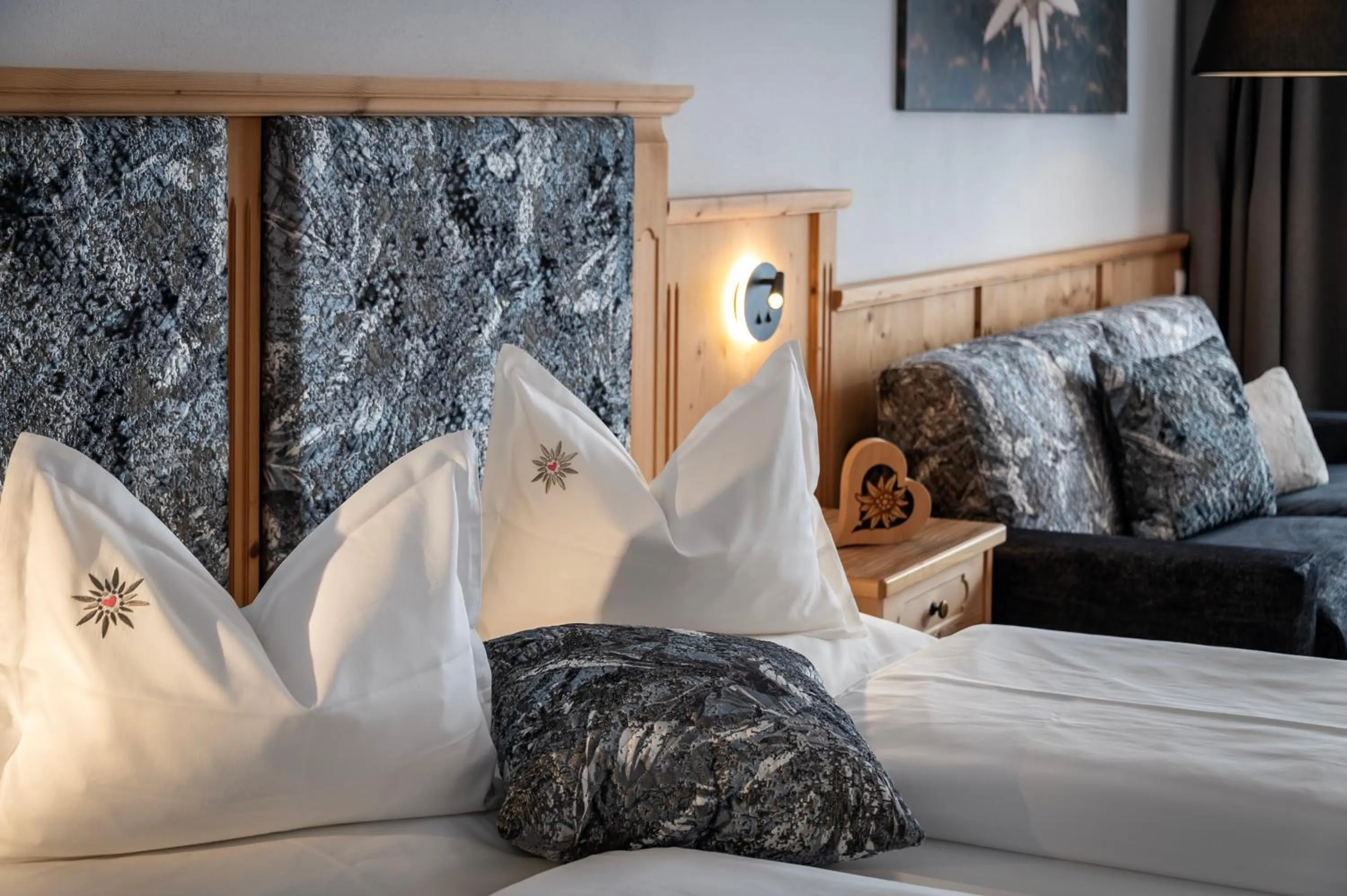 Bed in Hotel Edelweiss