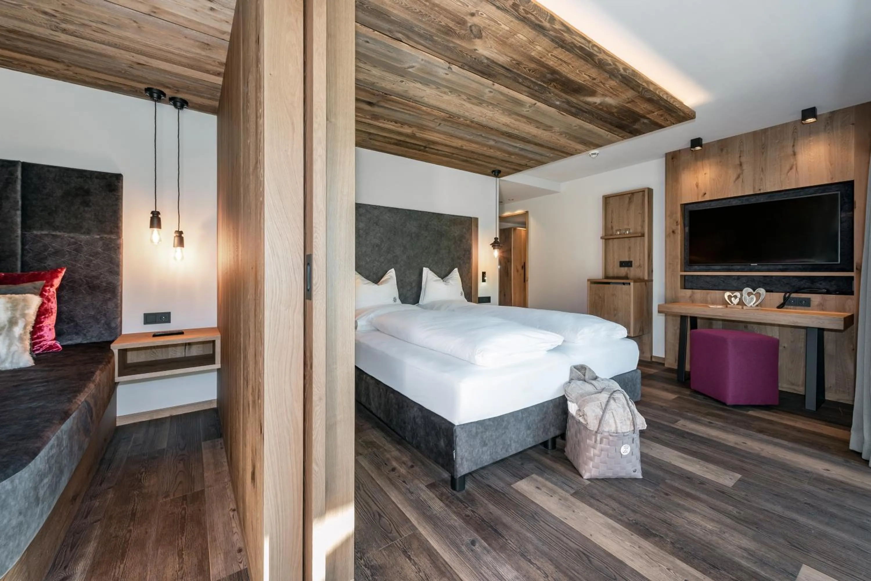 Bed in Hotel Edelweiss