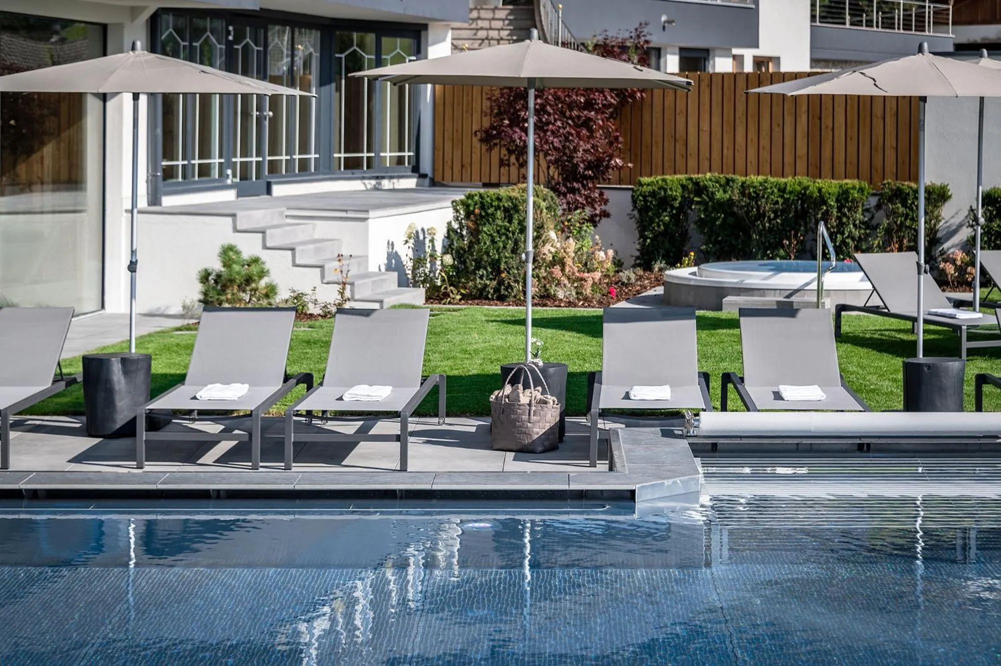 Swimming pool in Hotel Edelweiss