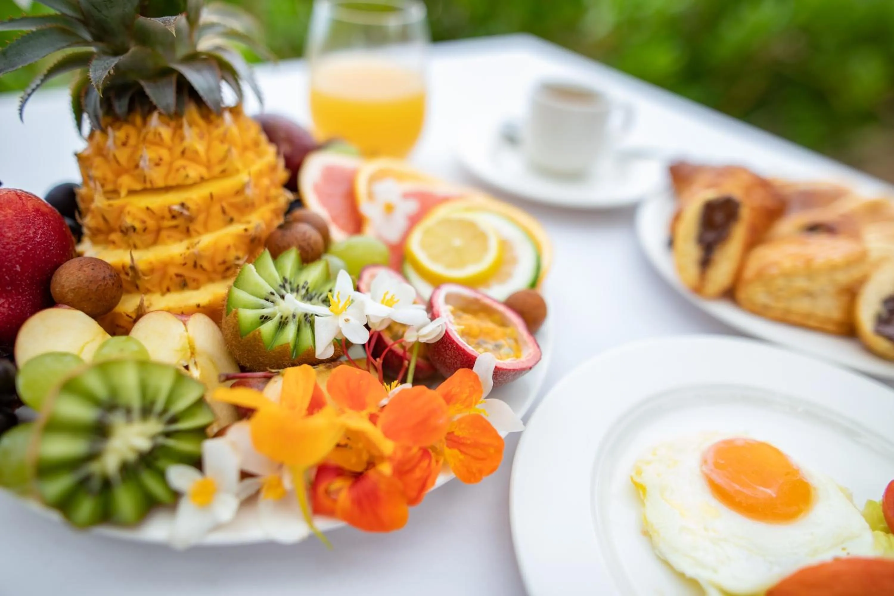 Continental breakfast in Ness by D-Ocean