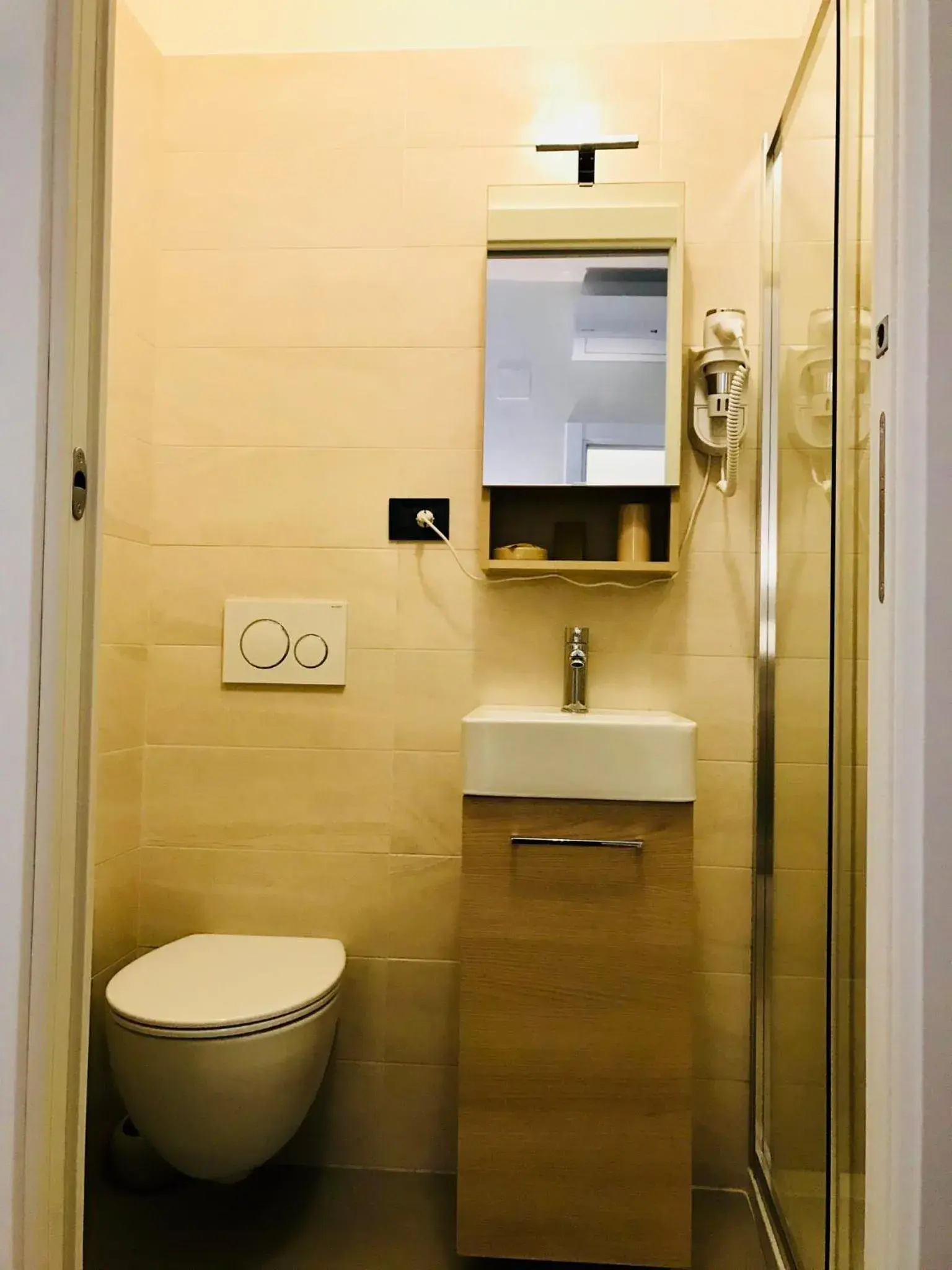 Single Room with Private Bathroom - single occupancy in Nontiscordardime Single Room with Private Bathroom - single occupancy in Nontiscordardime