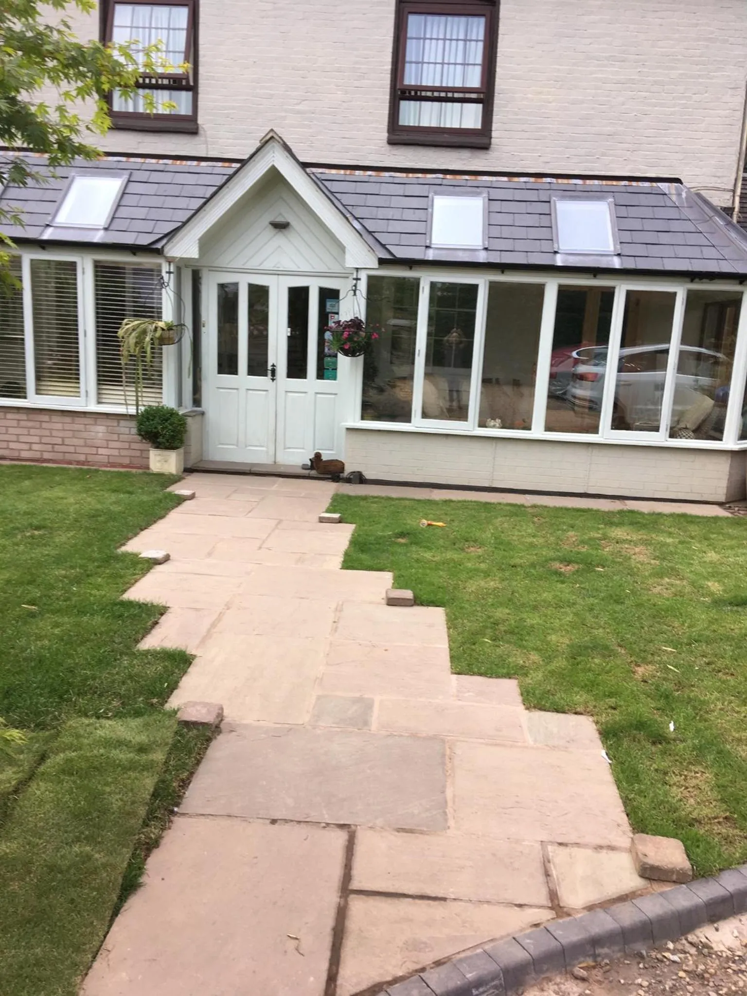 Henwick house accommodation, Continental breakfast included
