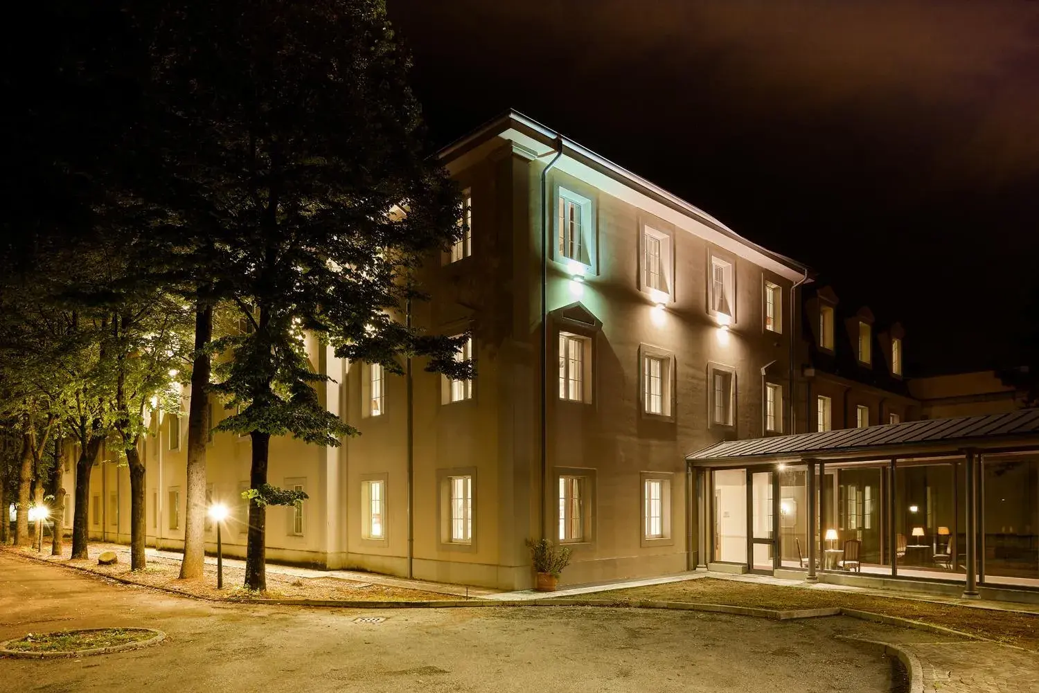 Property building in Meditur Hotel Bologna Property building in Meditur Hotel Bologna