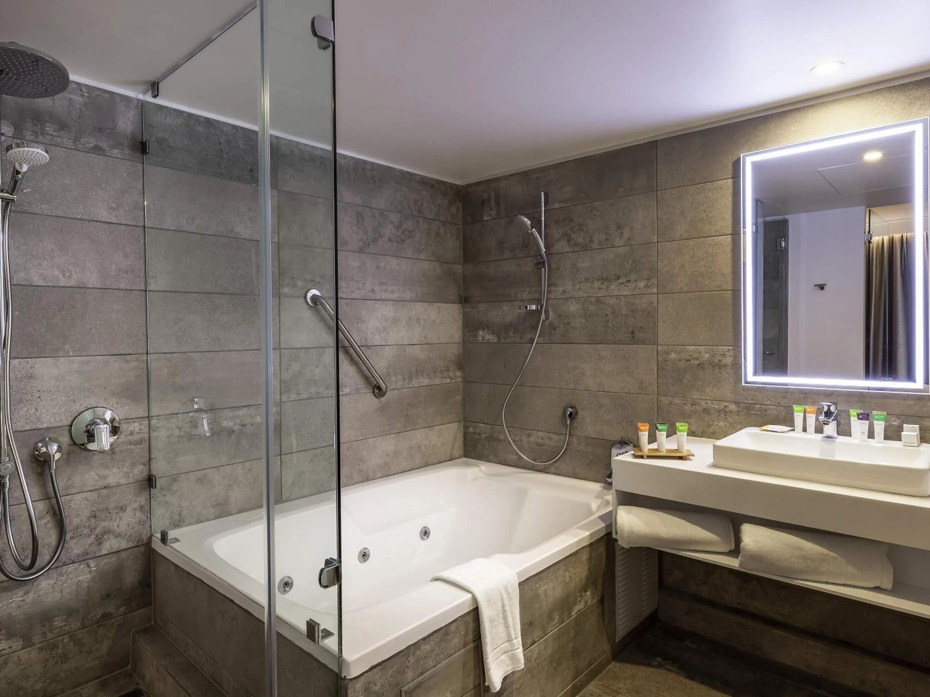 Bedroom in Novotel Santiago Providencia