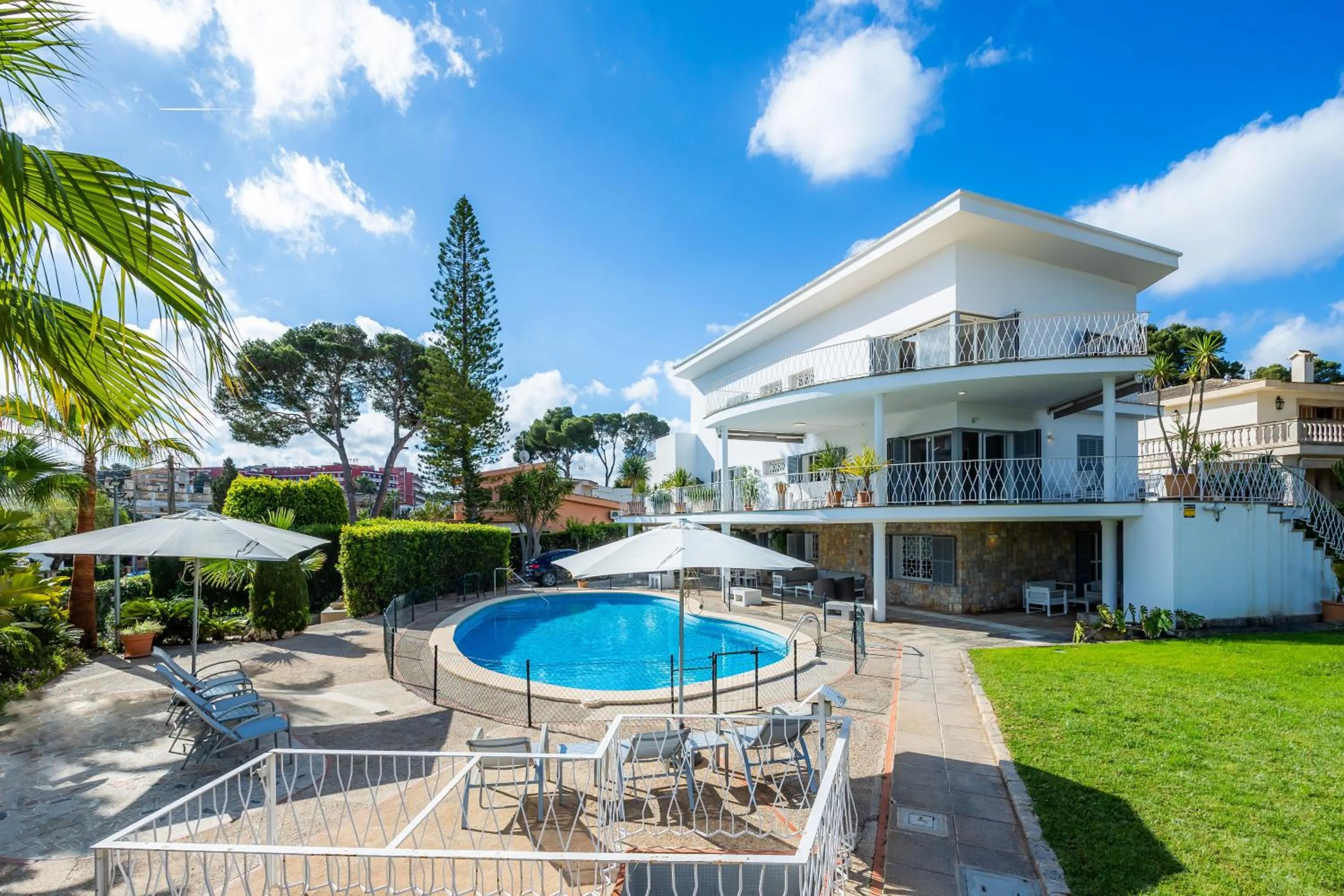Villa with Sea View in Villa Son Veri de la Marina