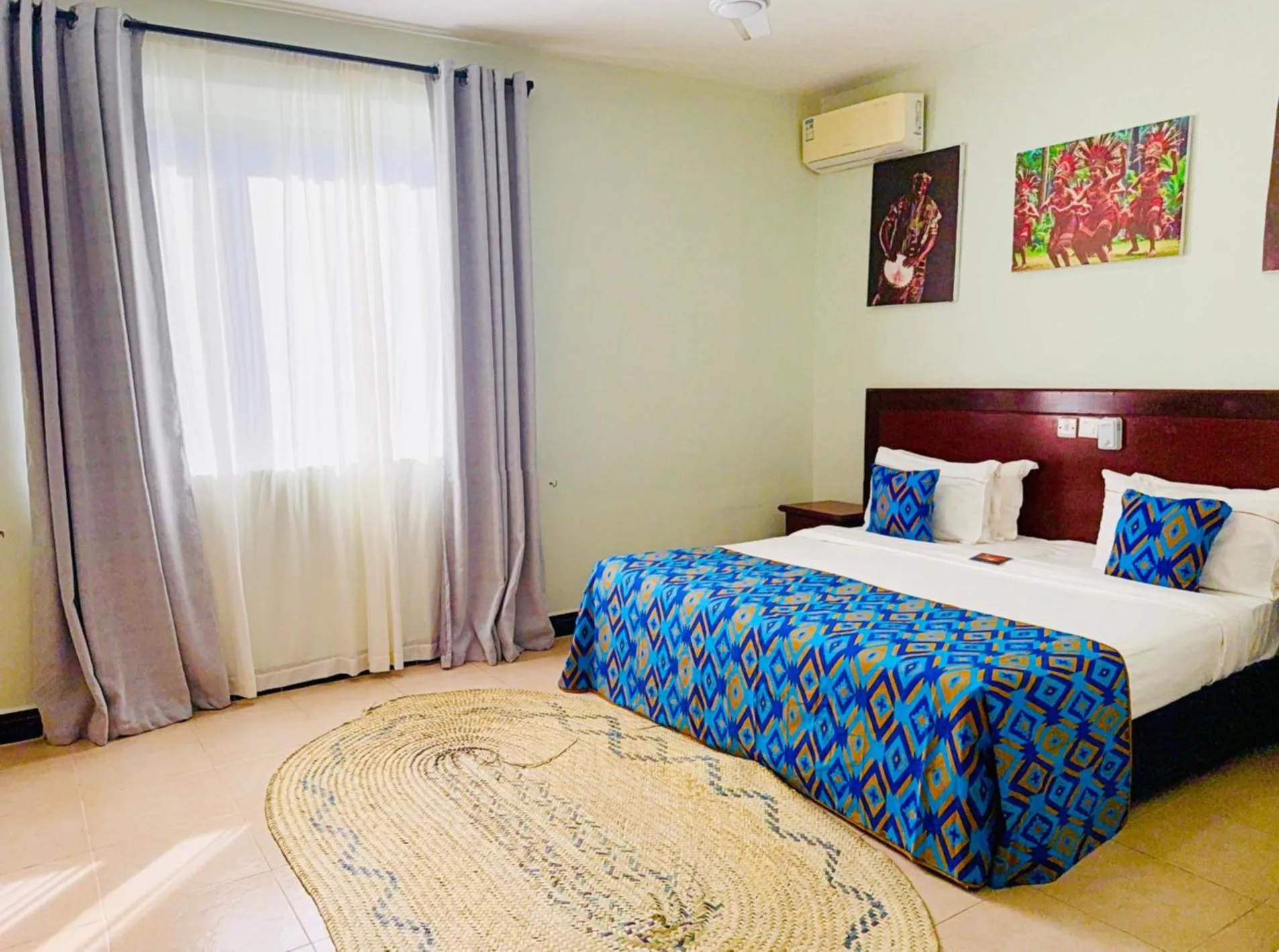 Bed in Sea Crest Hotel