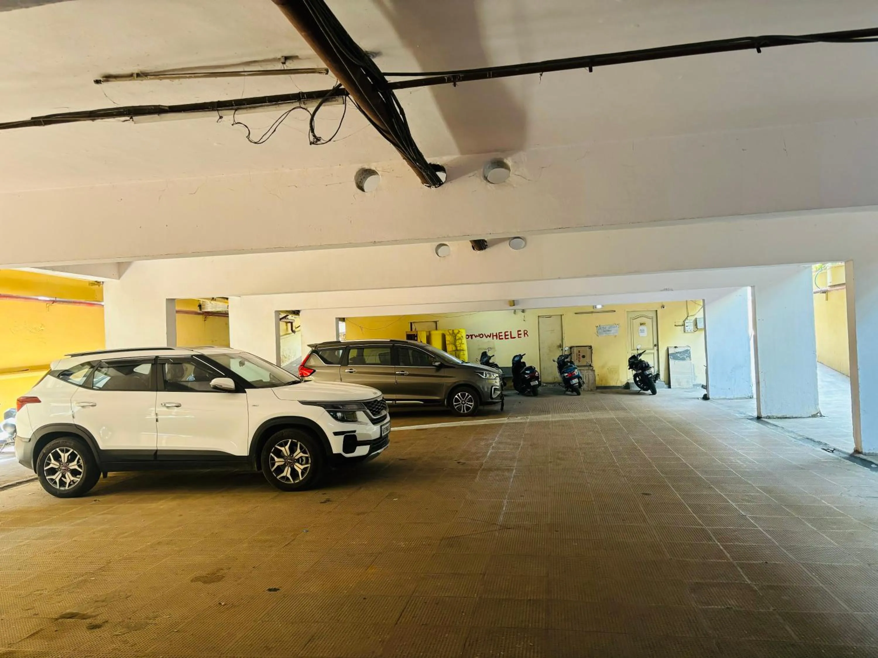 Property building in Hotel Chetan International