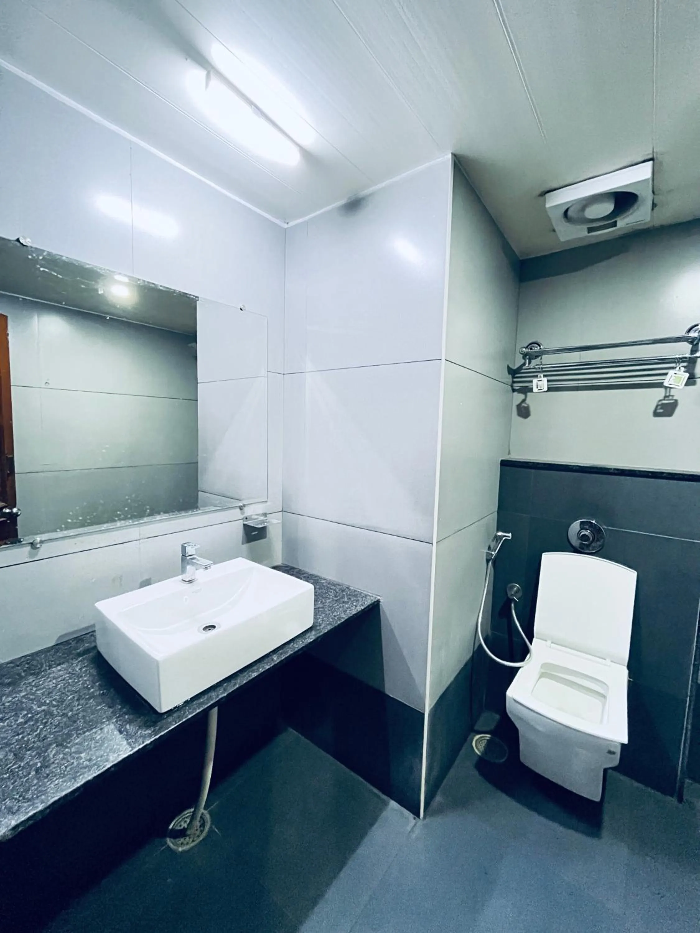 Toilet in Hotel Chetan International