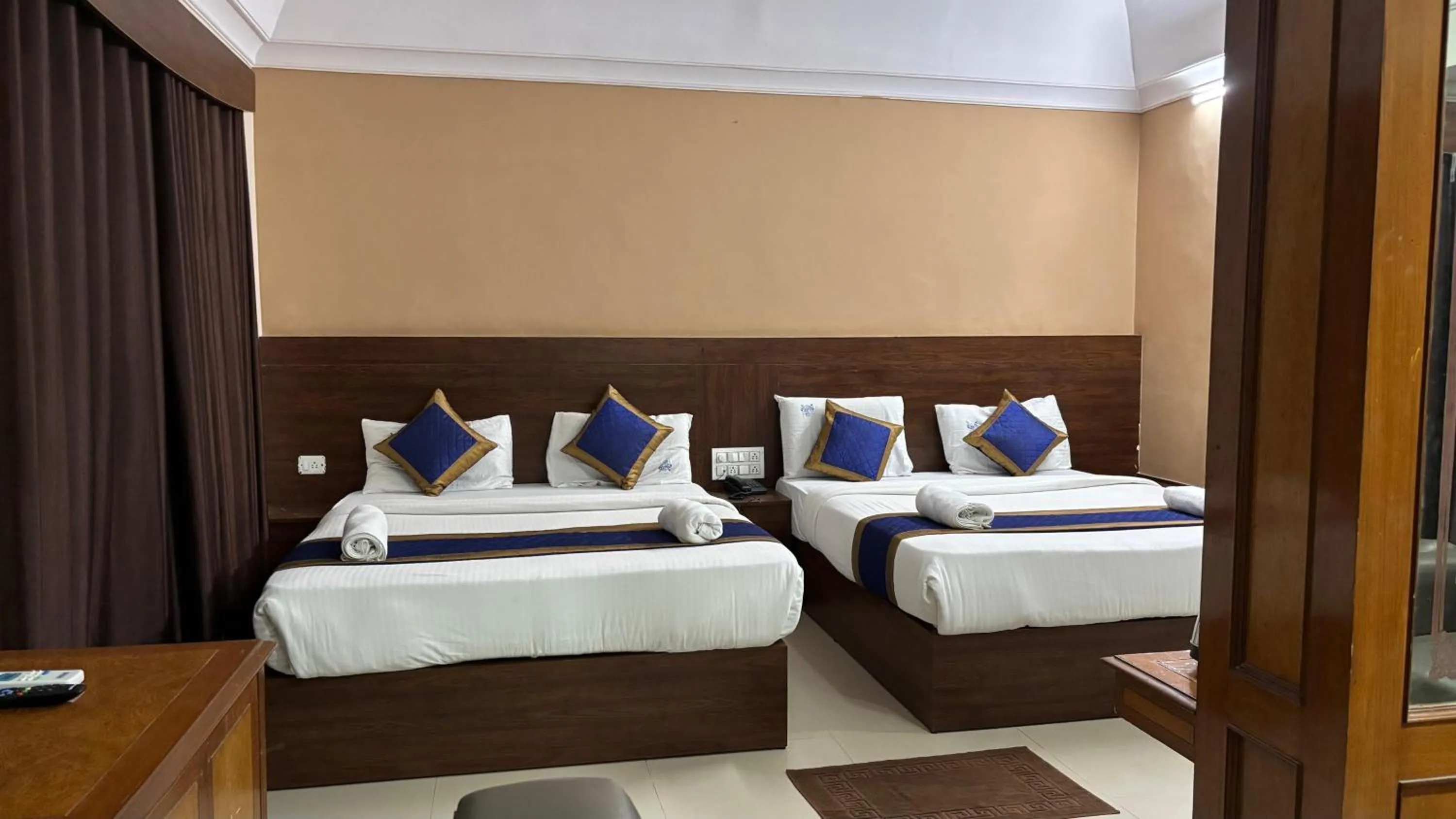 Bed in Hotel Chetan International