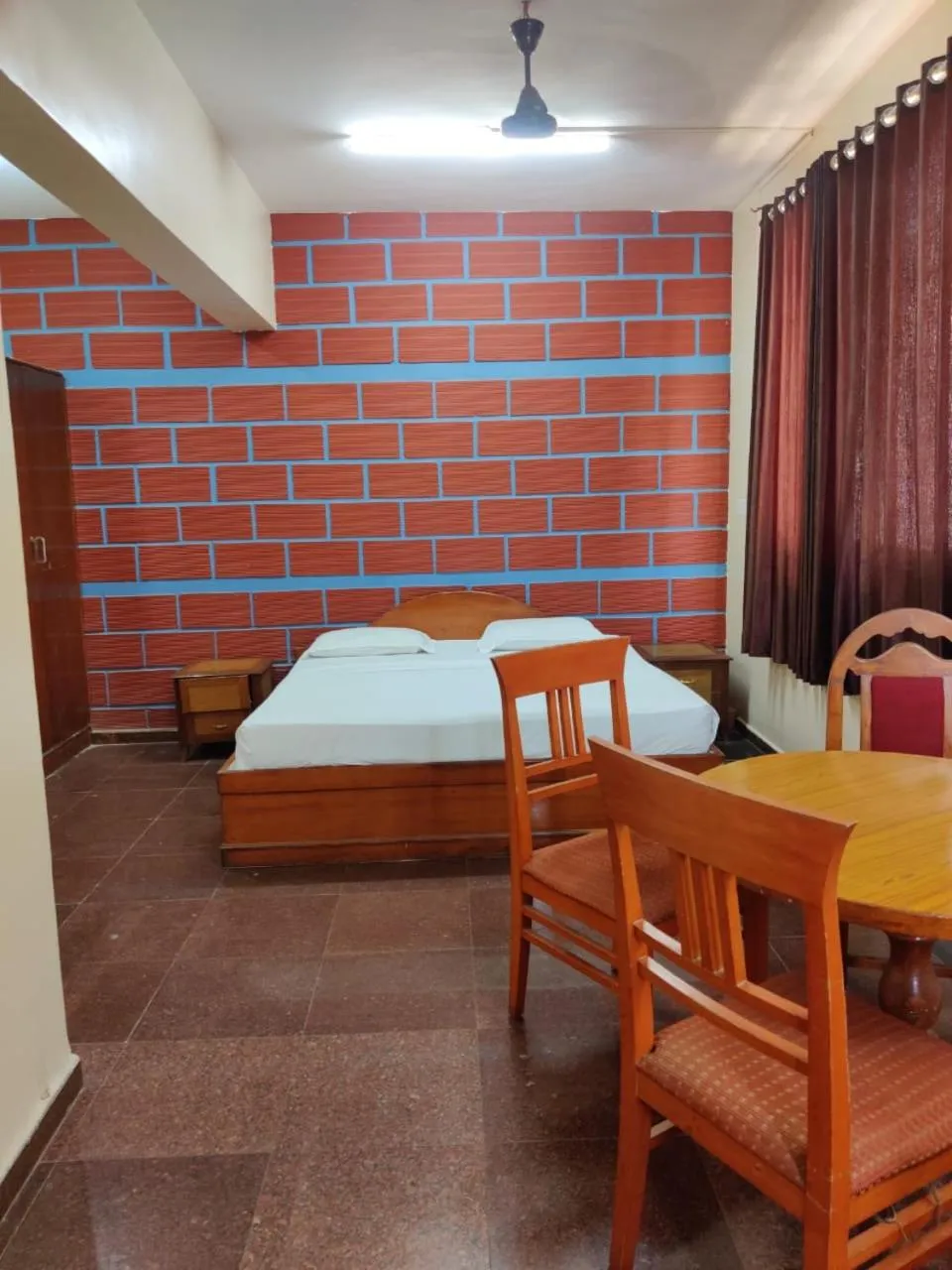 Photo of the whole room, Bed in Hotel Chetan International