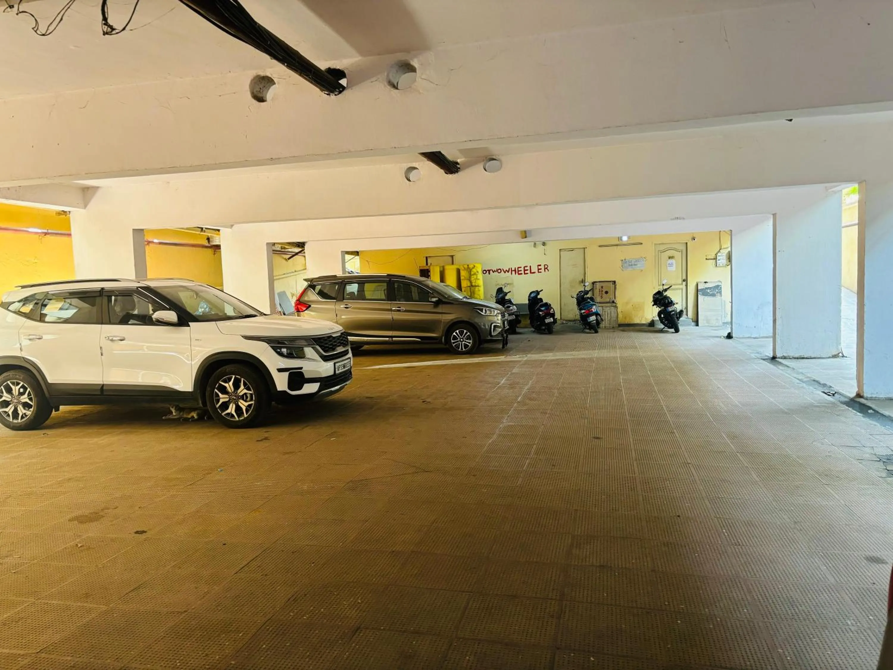 Property building in Hotel Chetan International