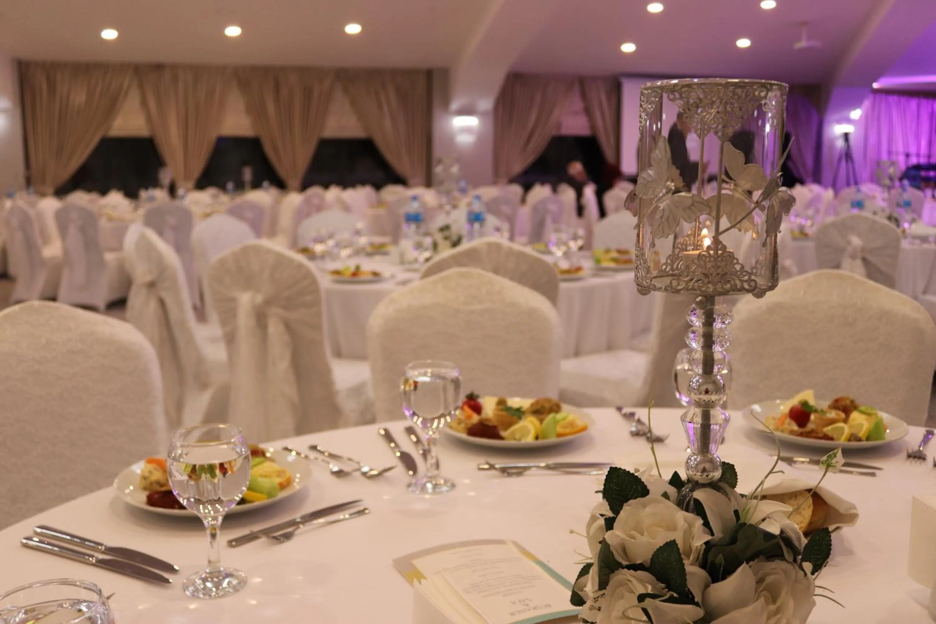 Banquet/Function facilities in DES'OTEL