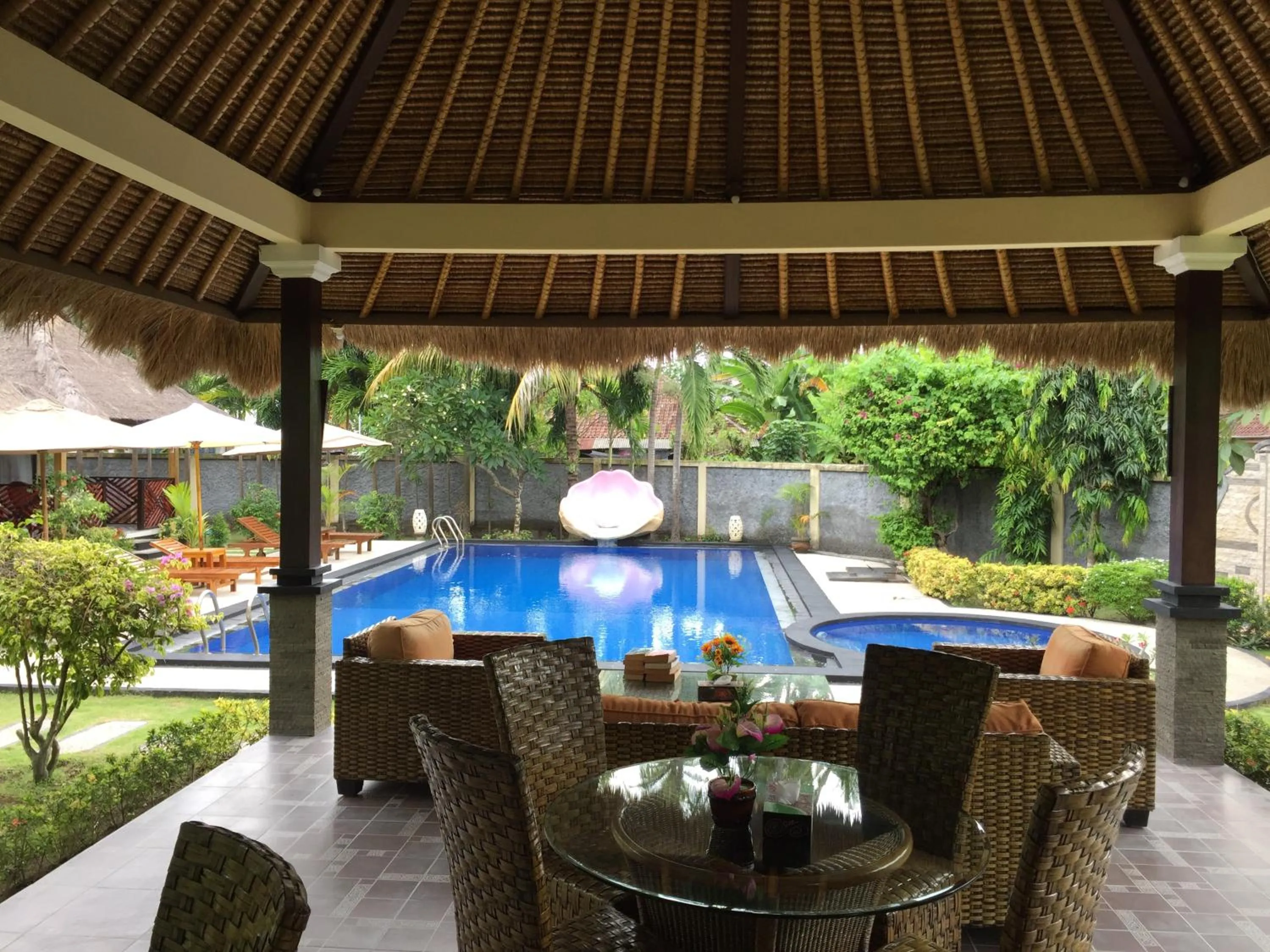Restaurant/places to eat in Mutiara Bali
