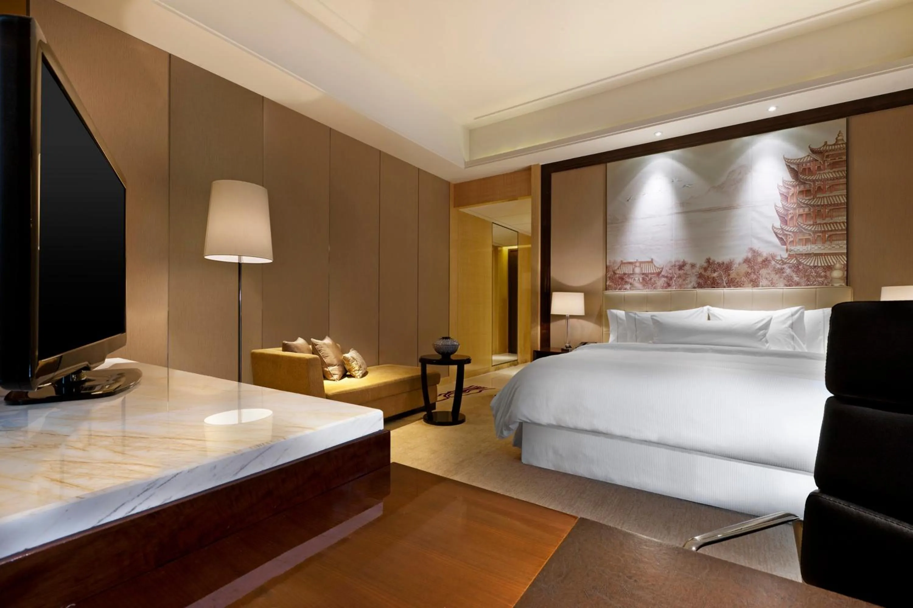 Photo of the whole room, Bed in The Westin Wuhan Wuchang