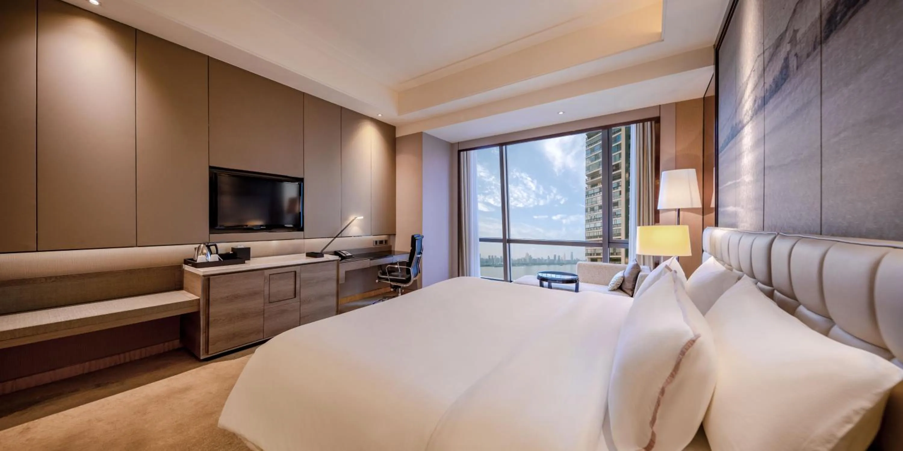 Photo of the whole room, Bed in The Westin Wuhan Wuchang