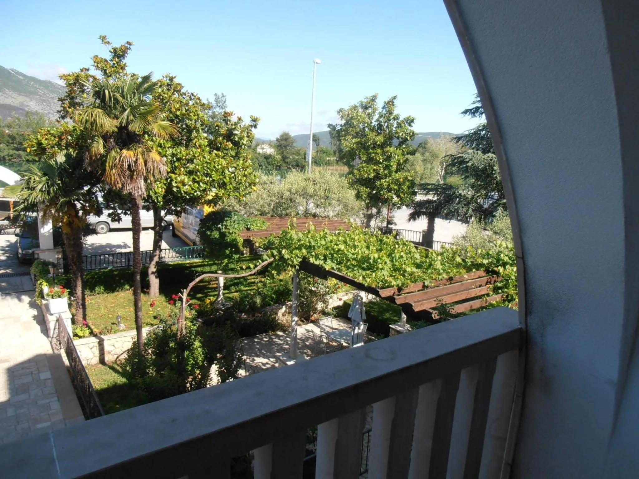 Garden view in Hotel Metković