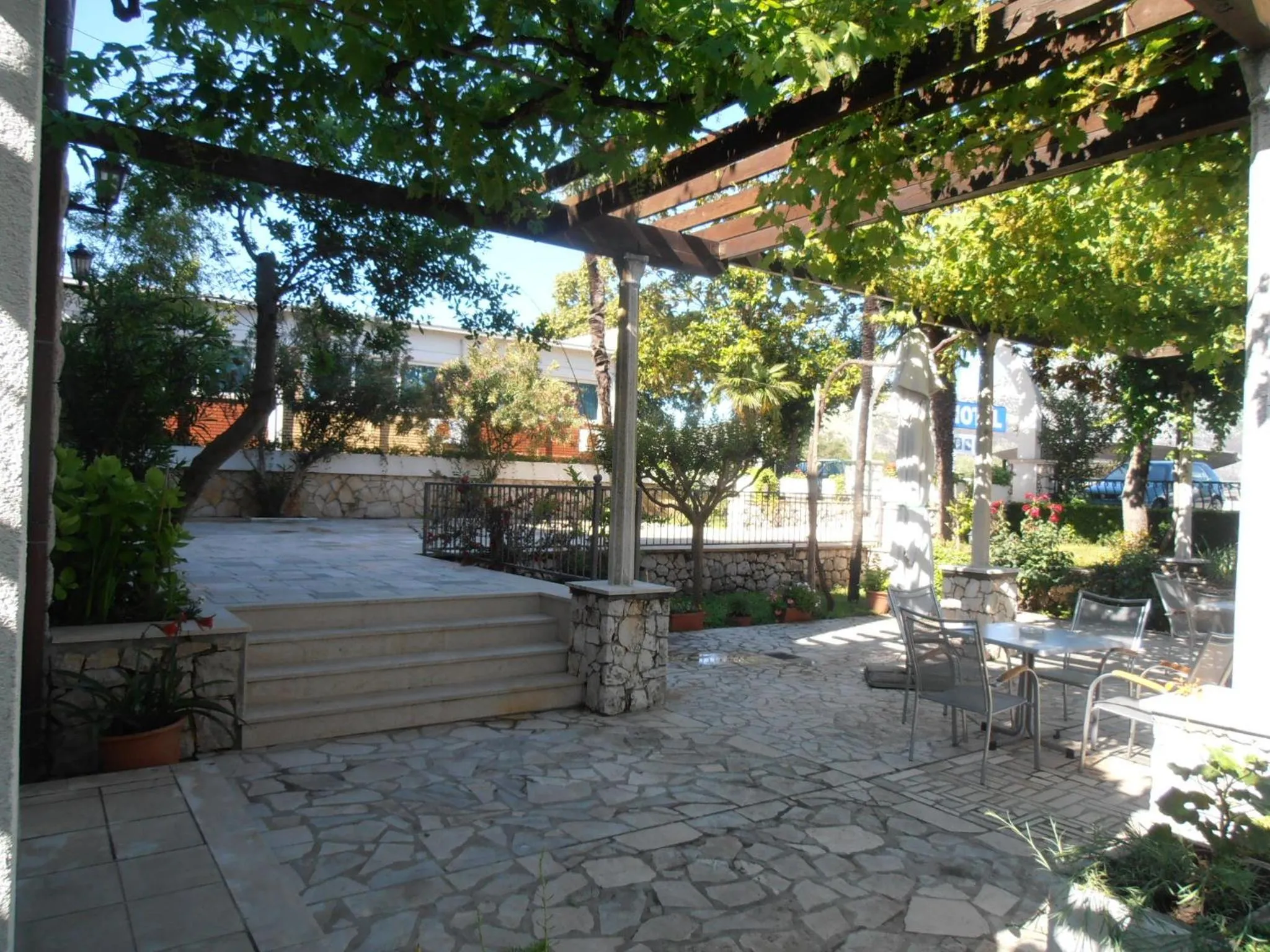 Garden in Hotel Metković