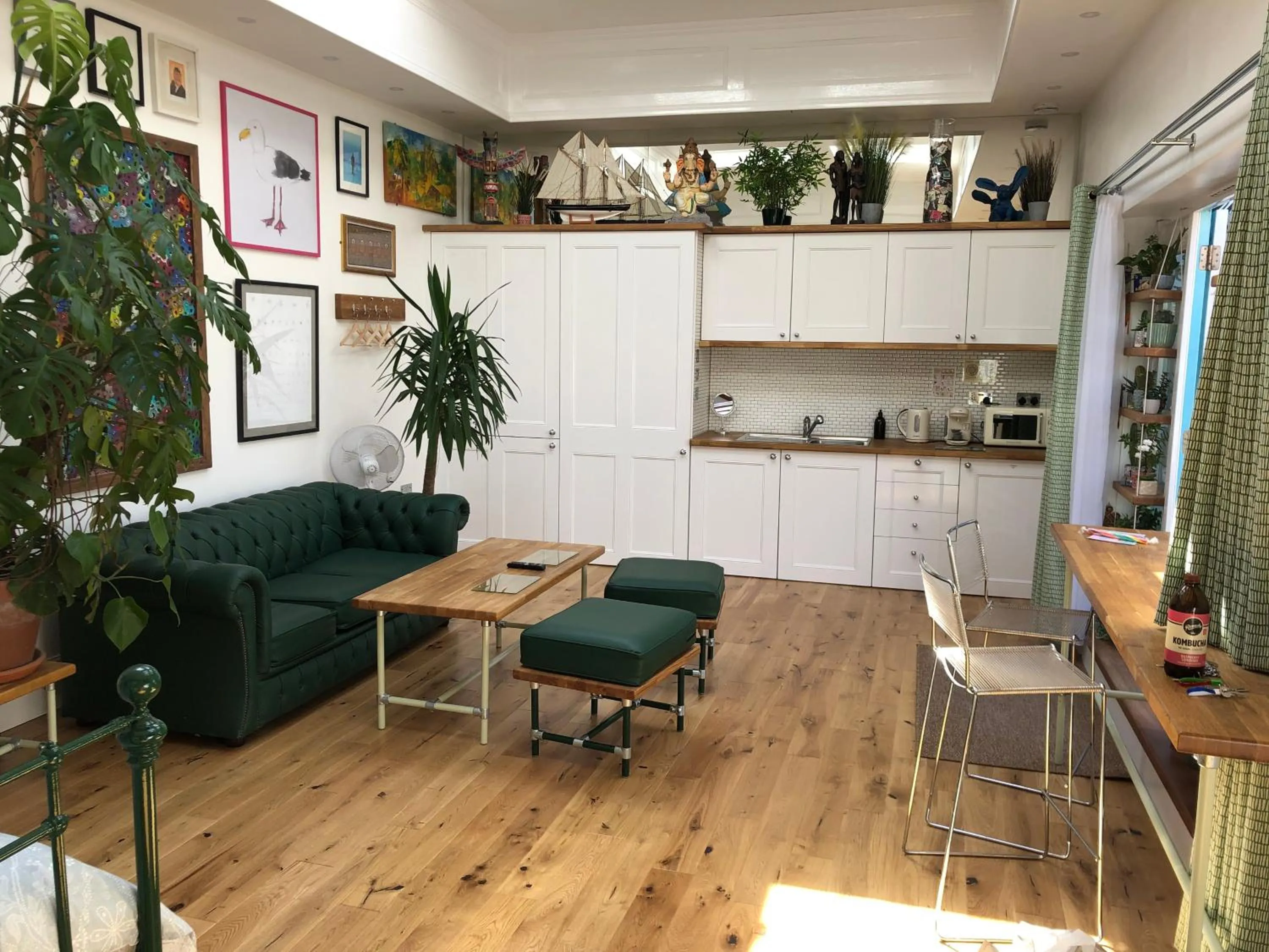 Kitchen or kitchenette in The Beetroot