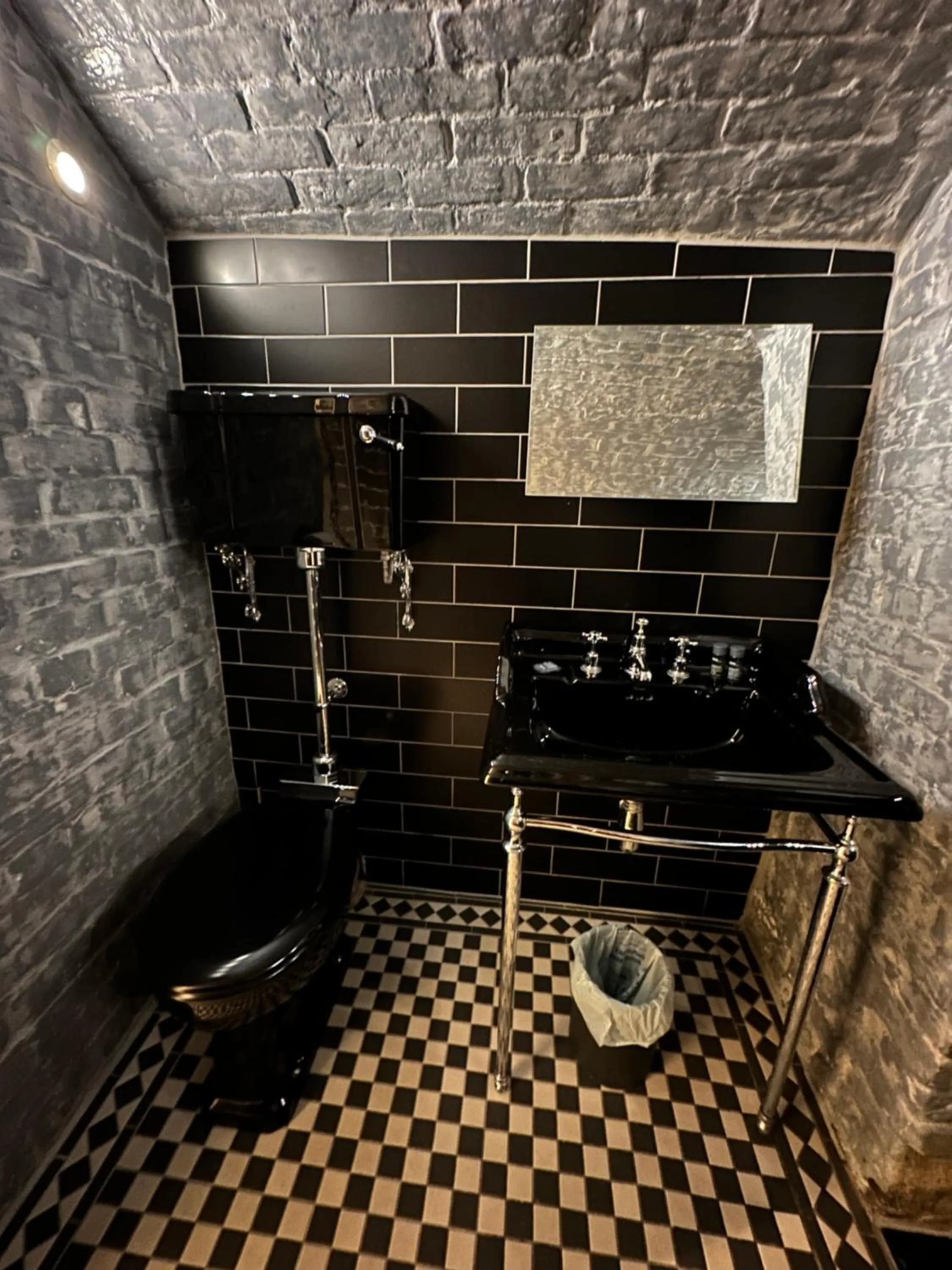 Bathroom in The Beetroot