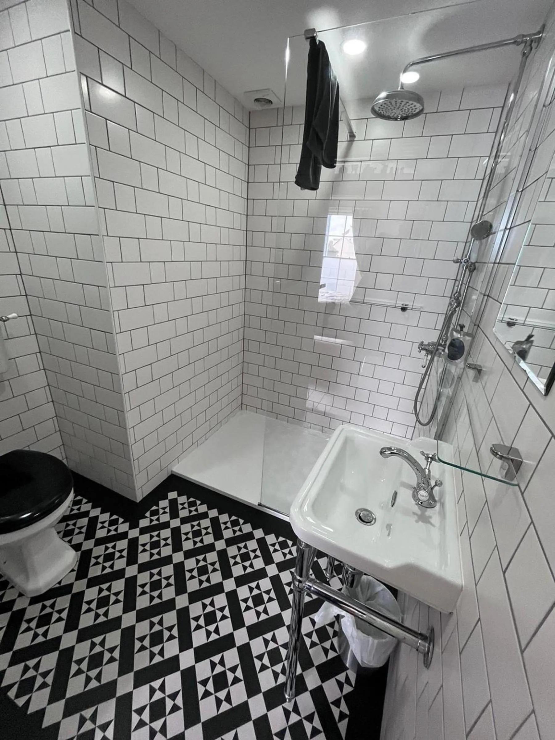 Shower in The Beetroot