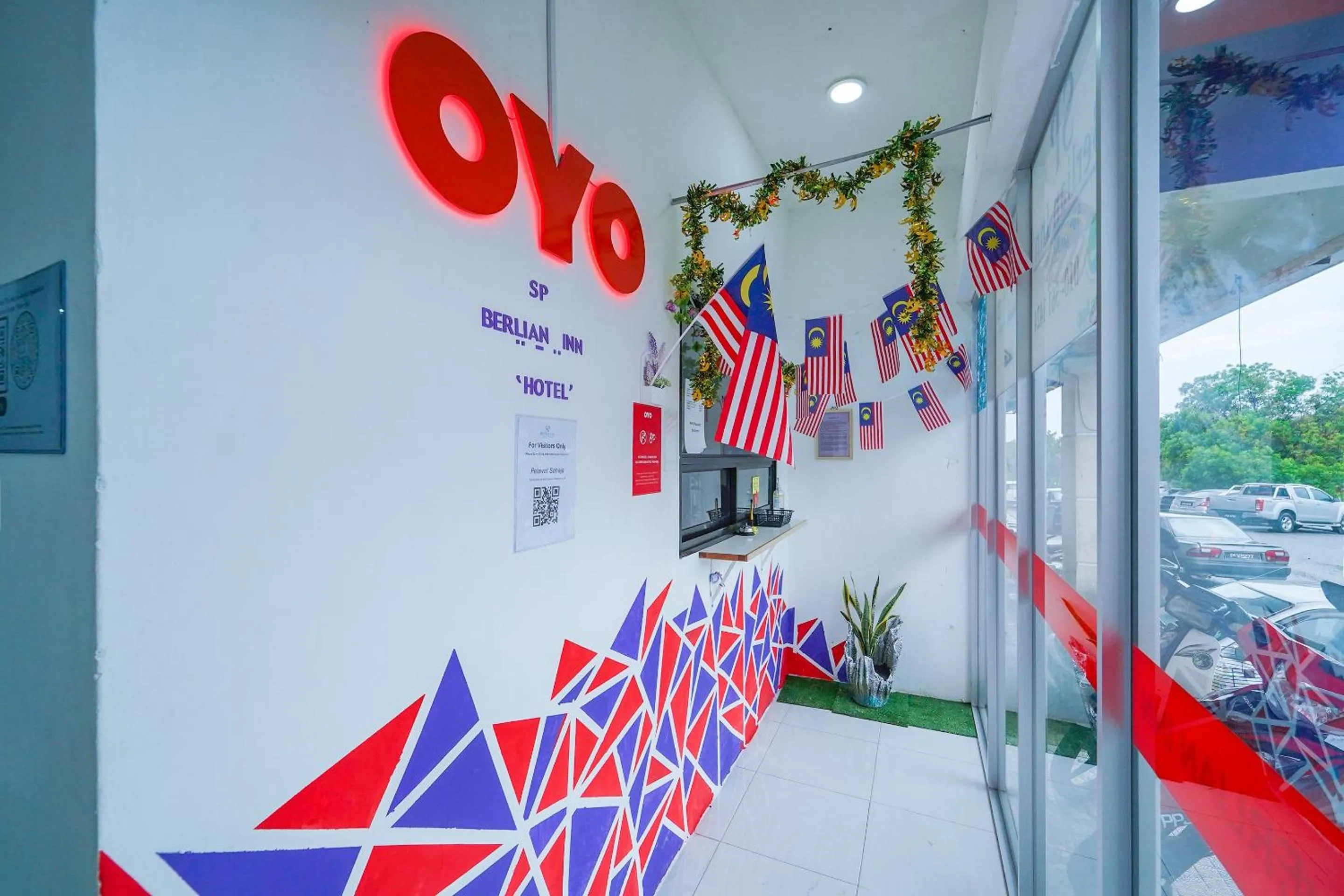 Lobby or reception in OYO 89820 Sp Berlian Inn