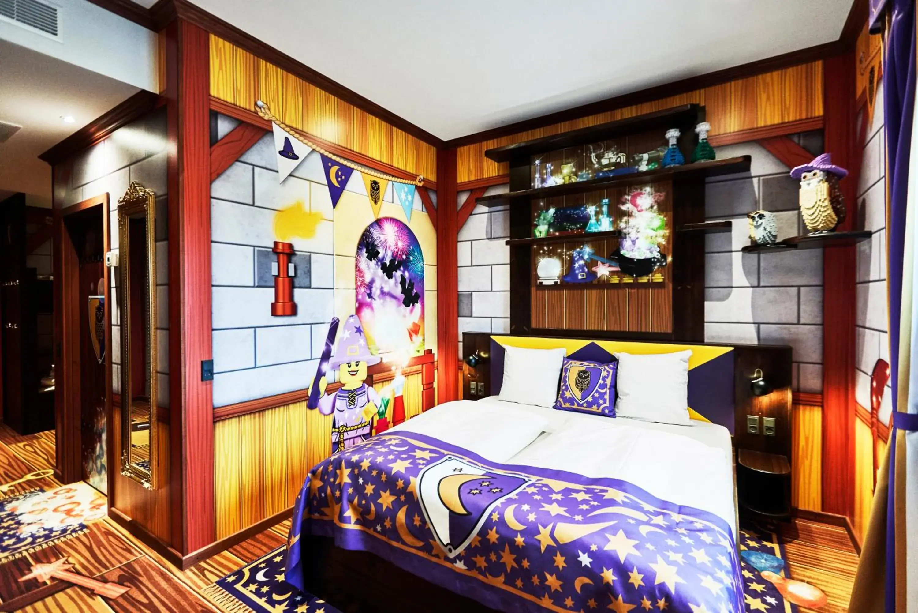 Wizard Room in LEGOLAND Castle Hotel Wizard Room in LEGOLAND Castle Hotel