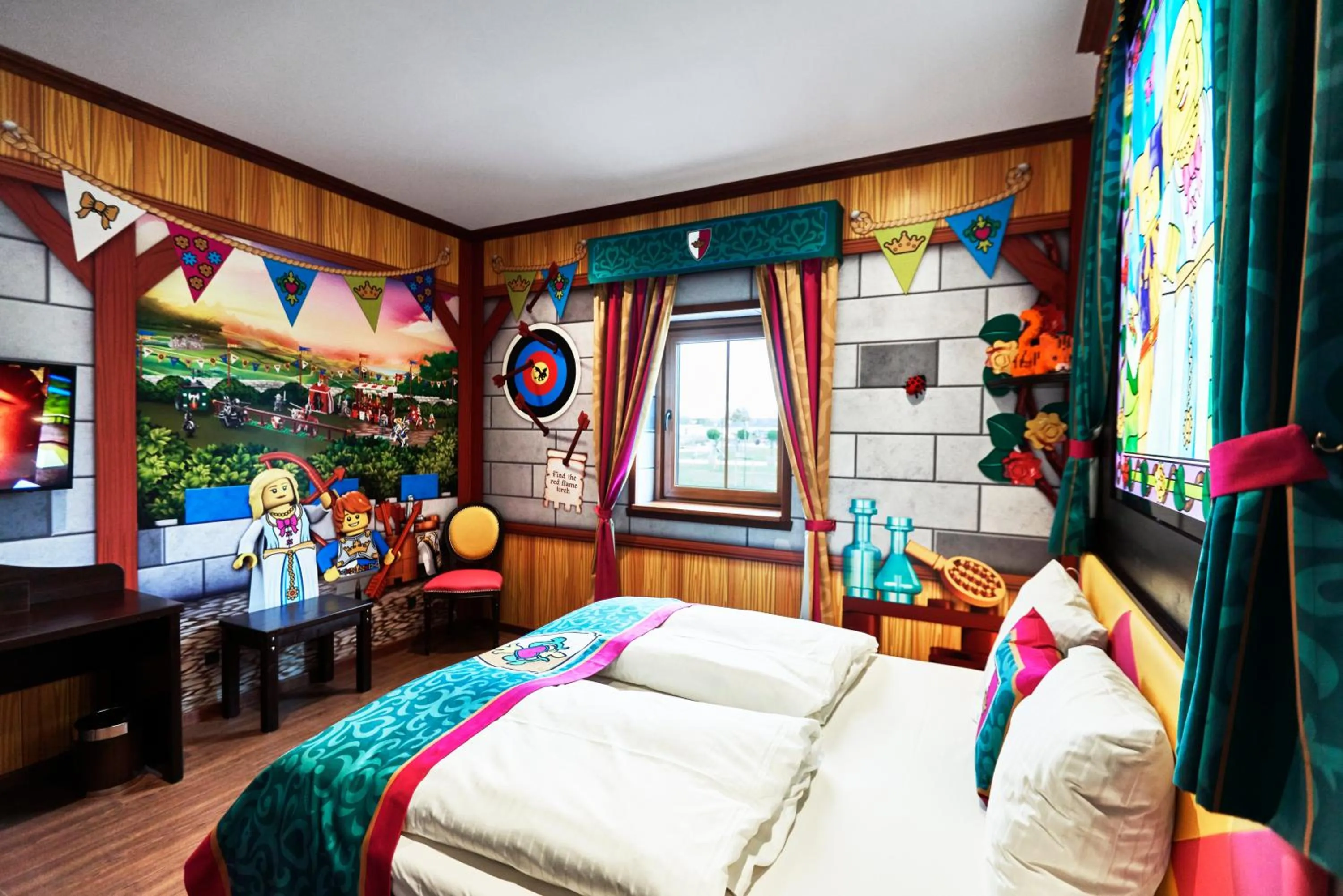 Photo of the whole room, Bed in LEGOLAND Castle Hotel