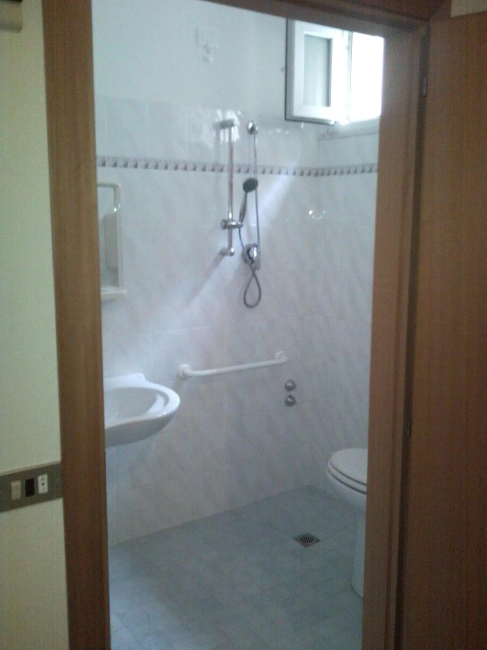 Shower in Hotel Trinidad