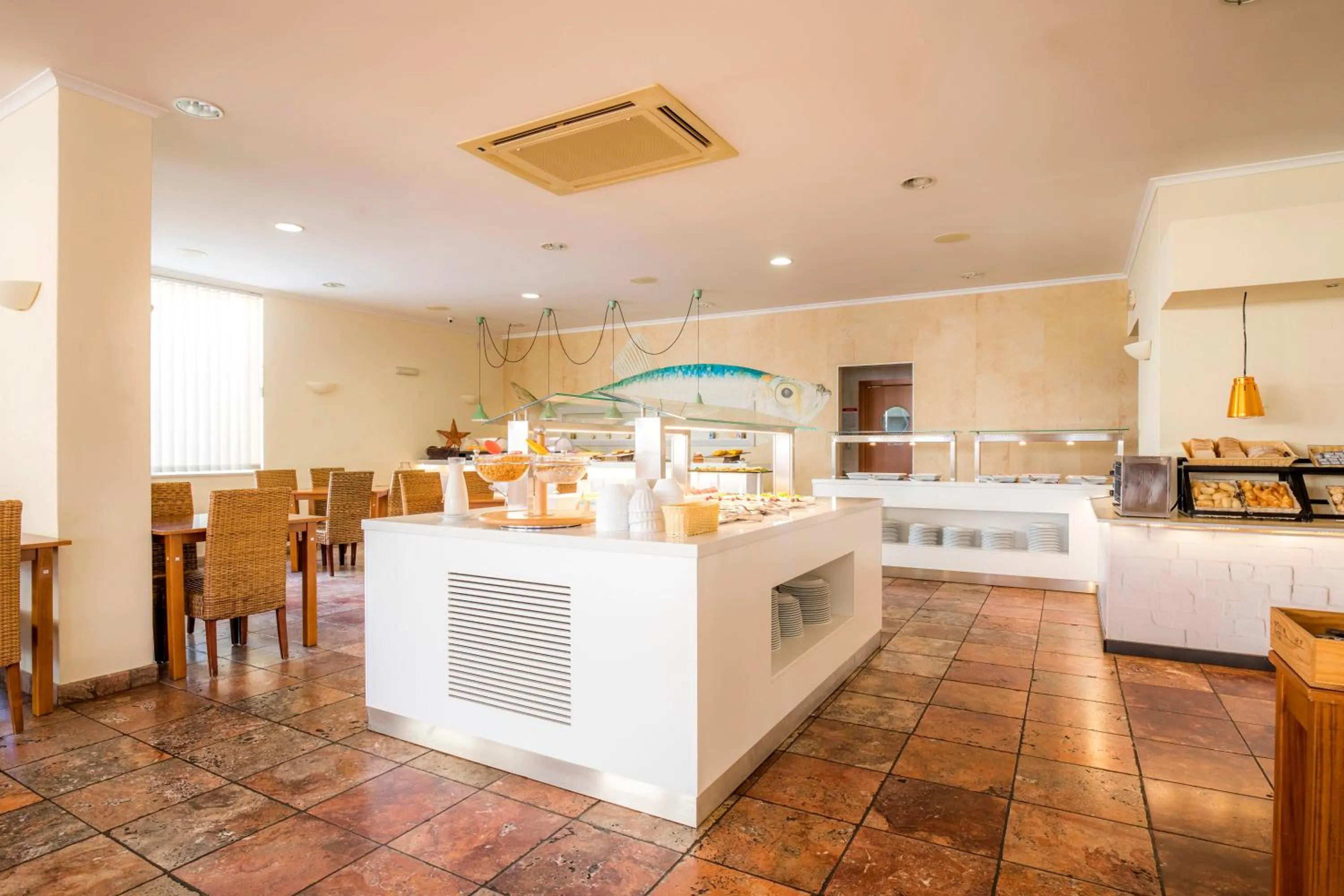 Breakfast in Clube Porto Mos - Sunplace Hotels & Beach Resort