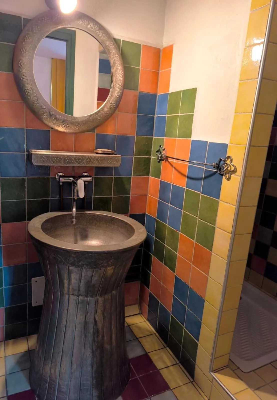 Shower in Hotel L'Astrolabe