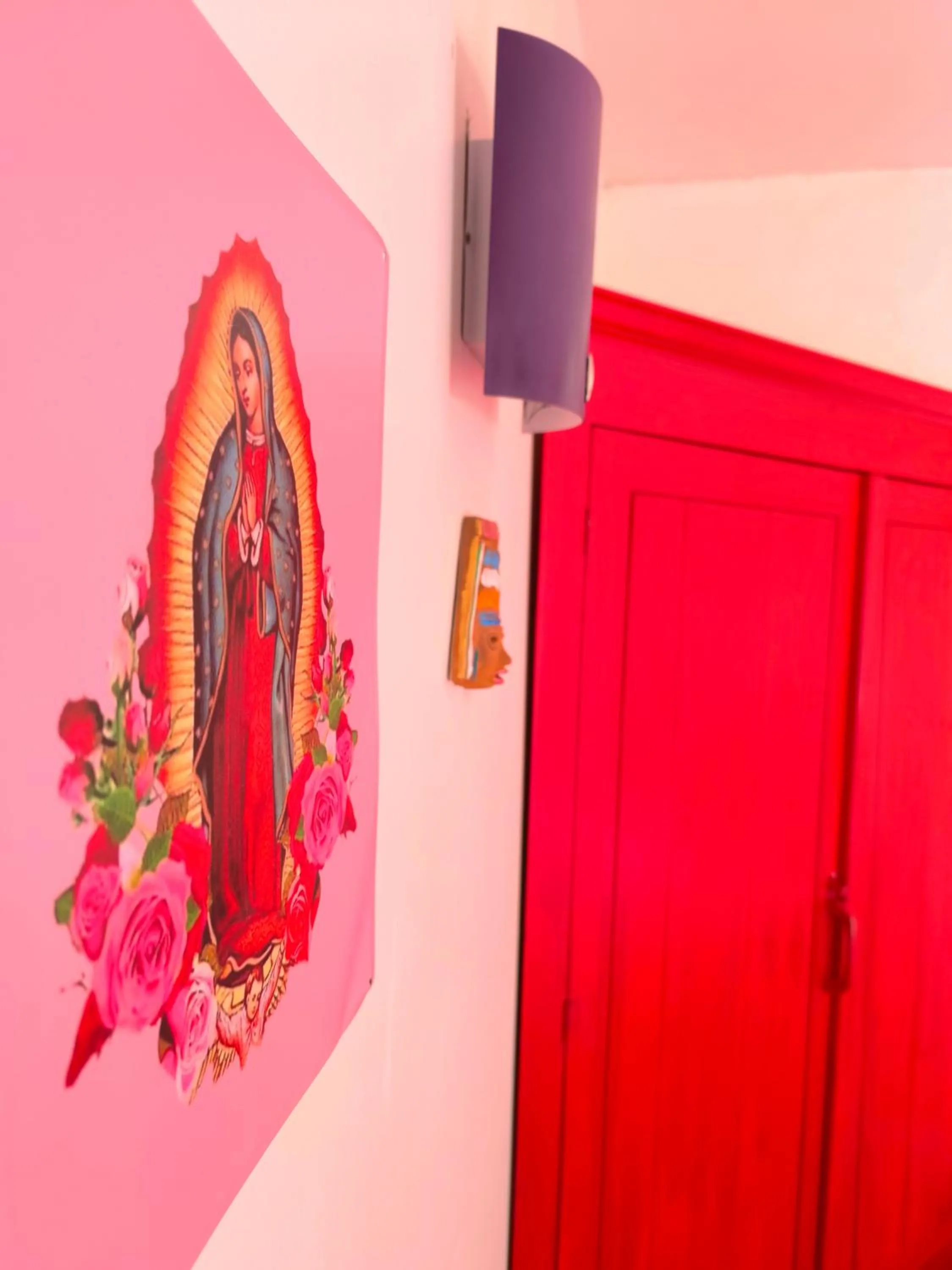 Decorative detail in Hotel L'Astrolabe