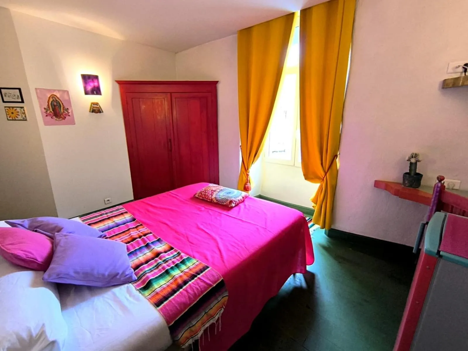 Bed in Hotel L'Astrolabe