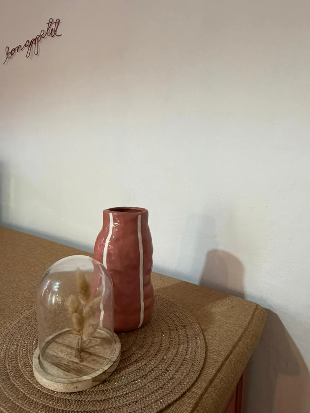 Decorative detail in Hotel L'Astrolabe