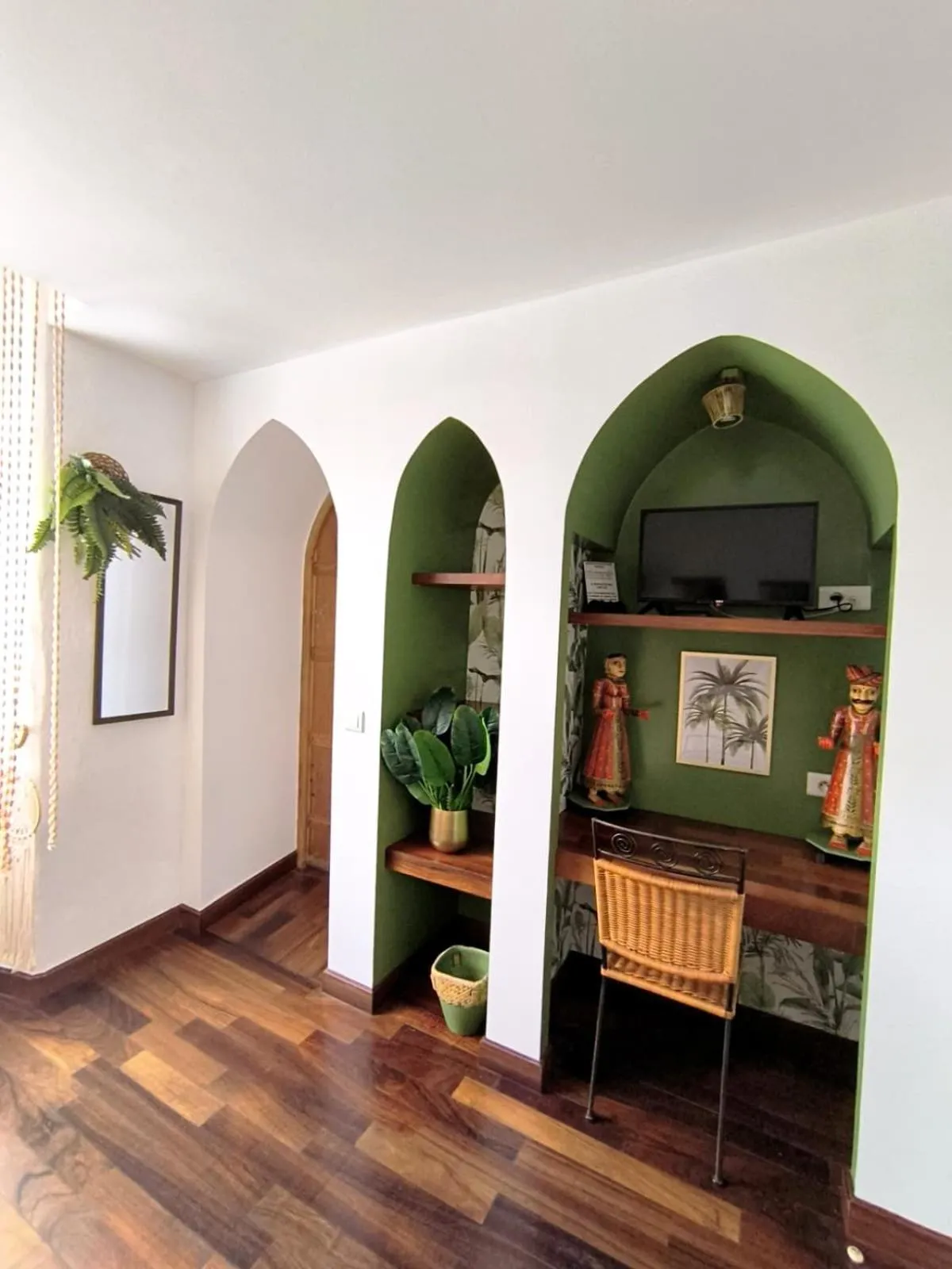 TV and multimedia in Hotel L'Astrolabe