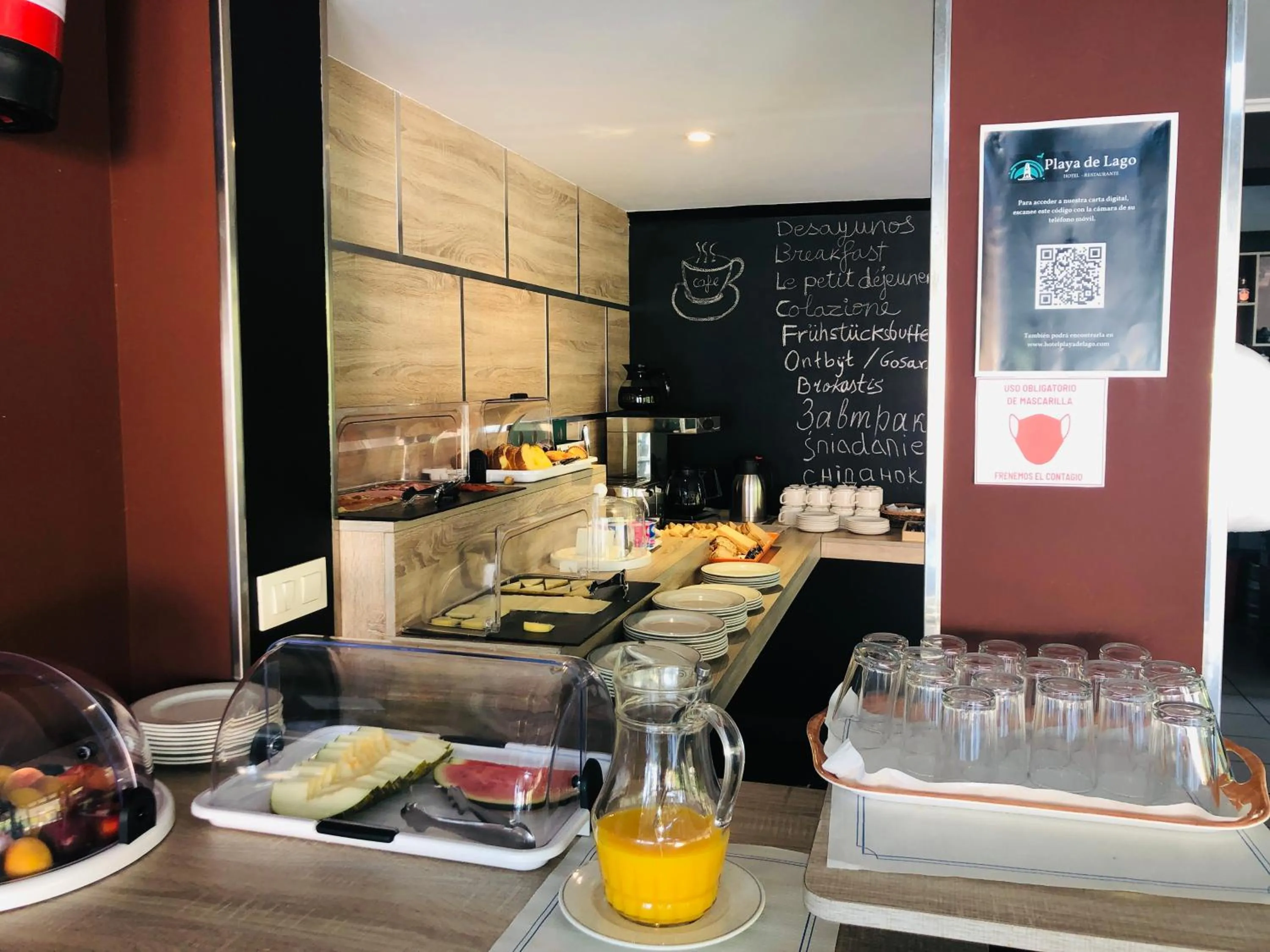 Breakfast in Hotel Playa de Lago